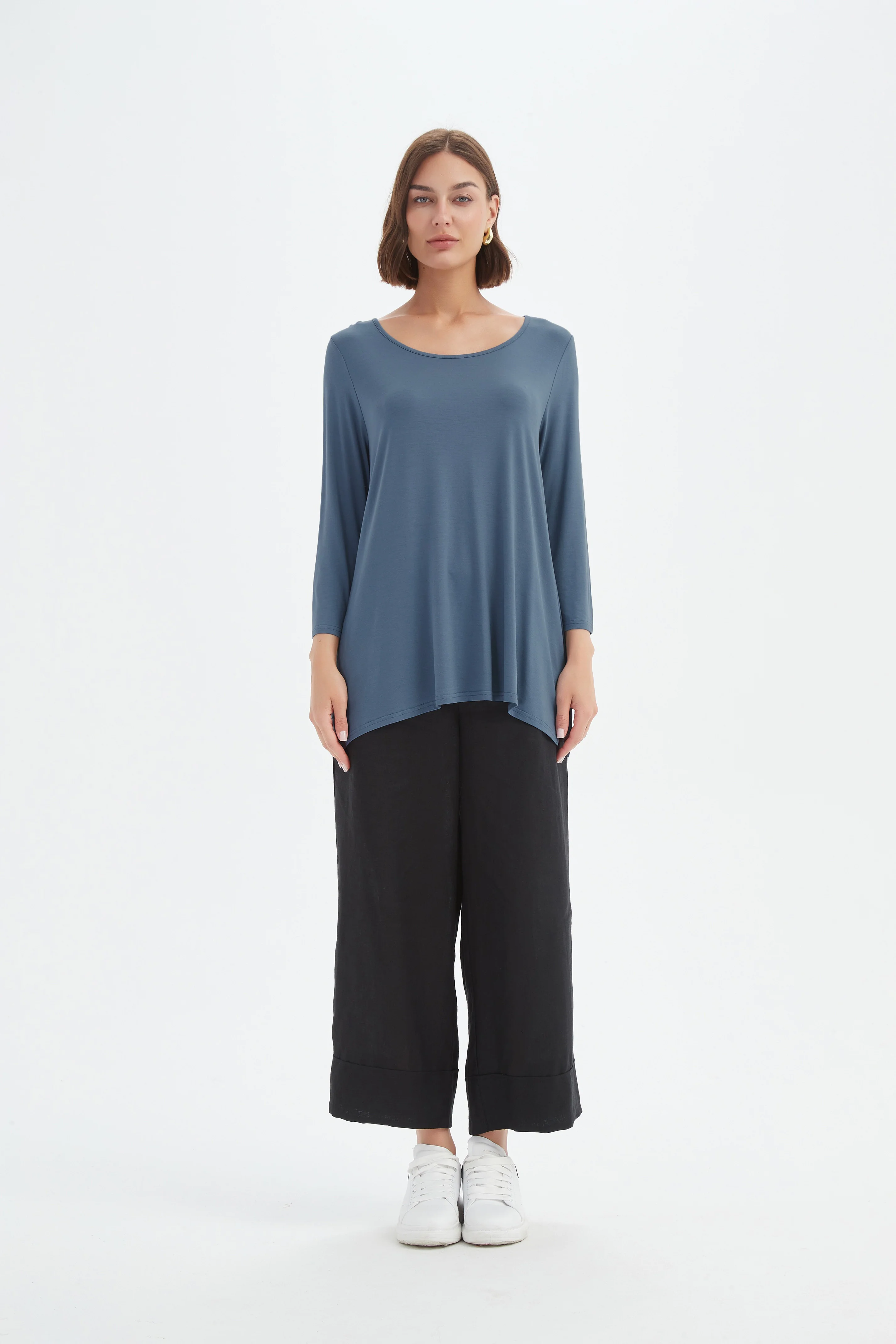 3/4 SLEEVE HANKY HEM TEE - Image 19