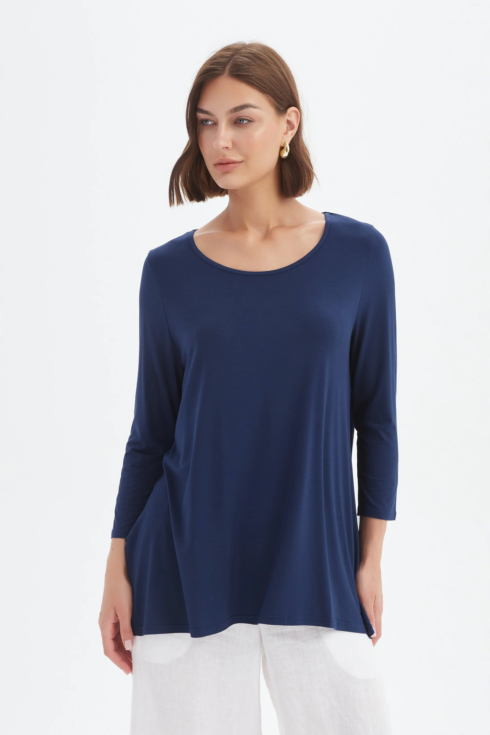 3/4 SLEEVE HANKY HEM TEE - Image 2
