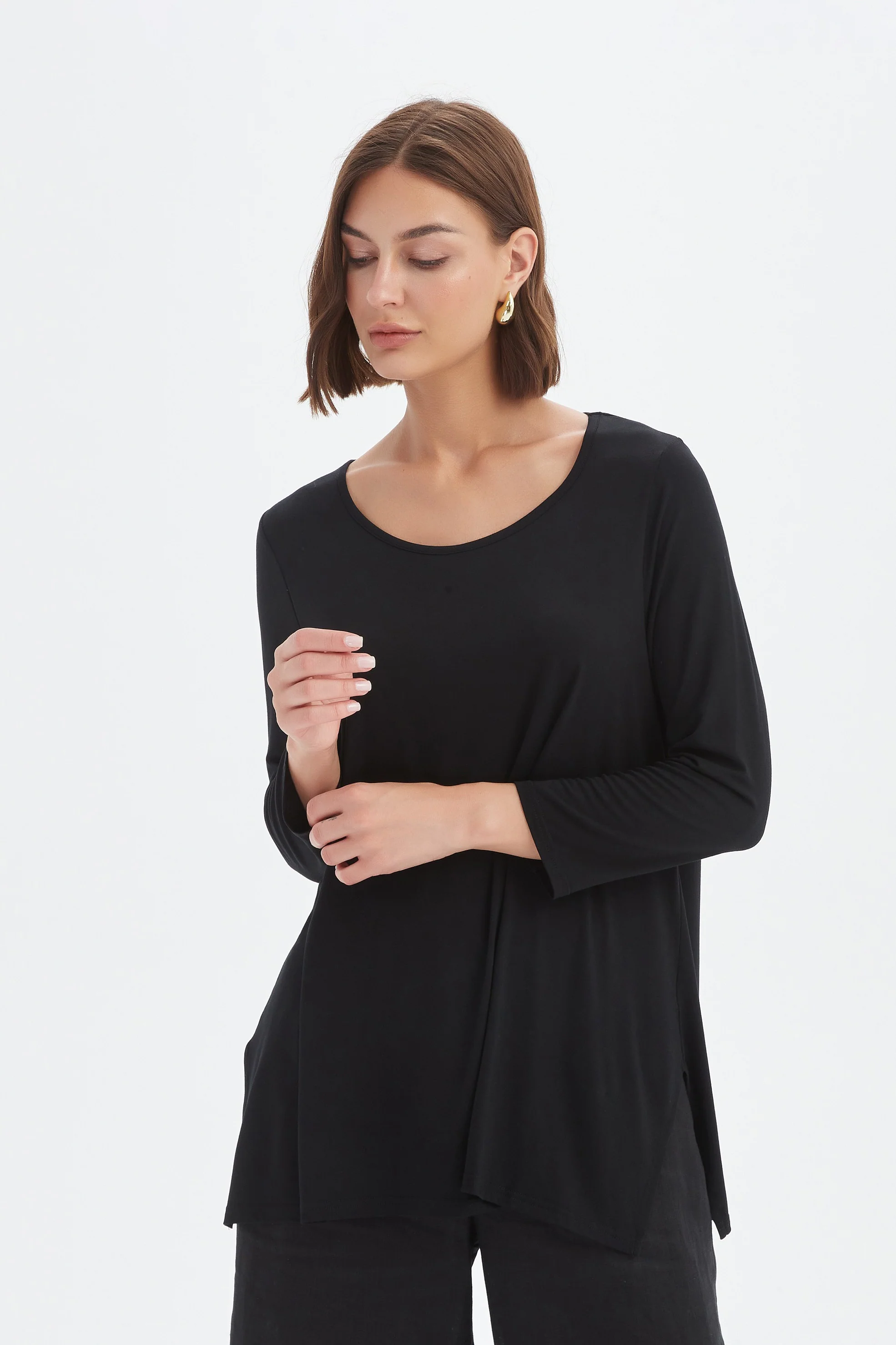 3/4 SLEEVE HANKY HEM TEE - Image 22