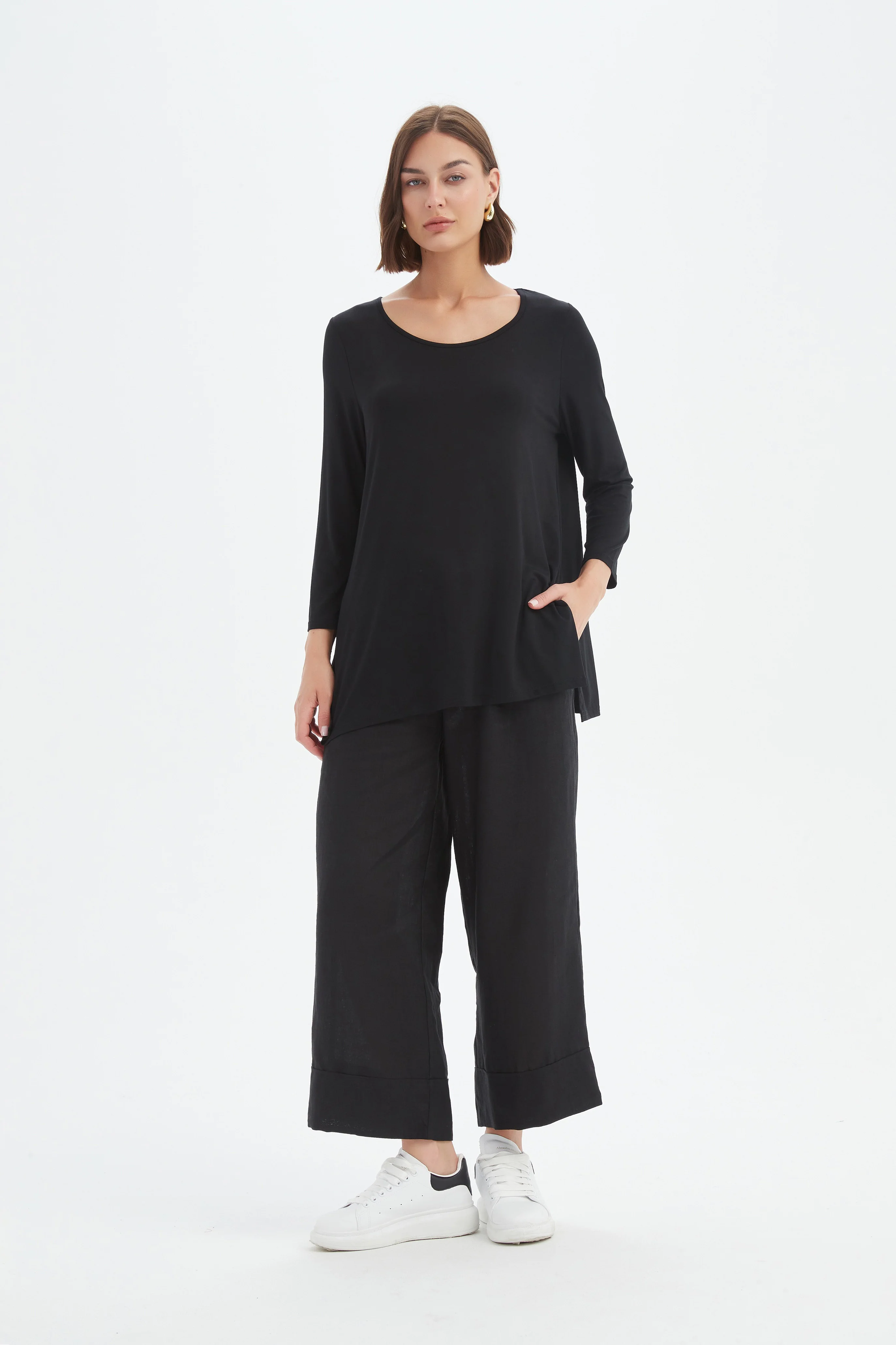 3/4 SLEEVE HANKY HEM TEE - Image 23
