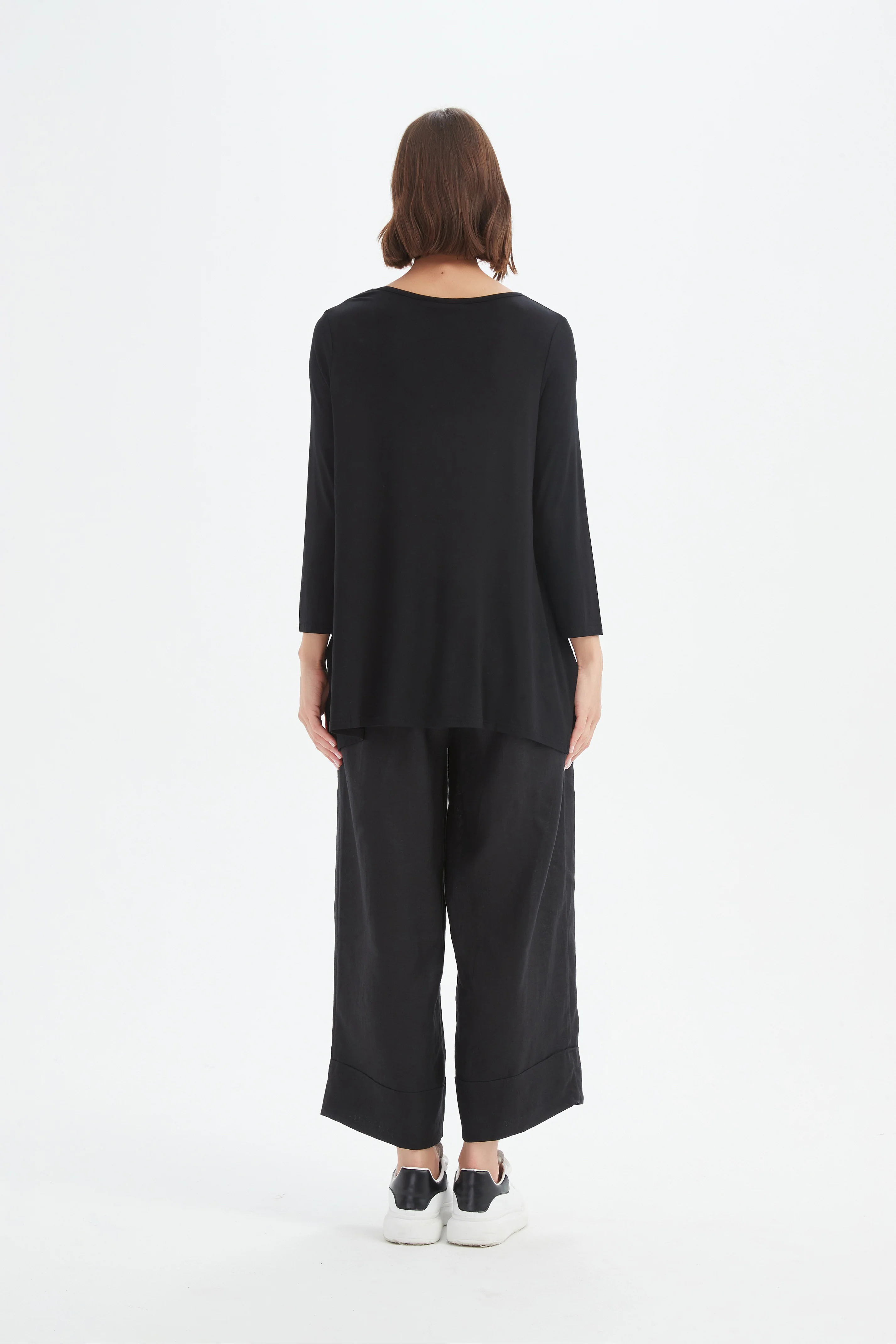 3/4 SLEEVE HANKY HEM TEE - Image 25