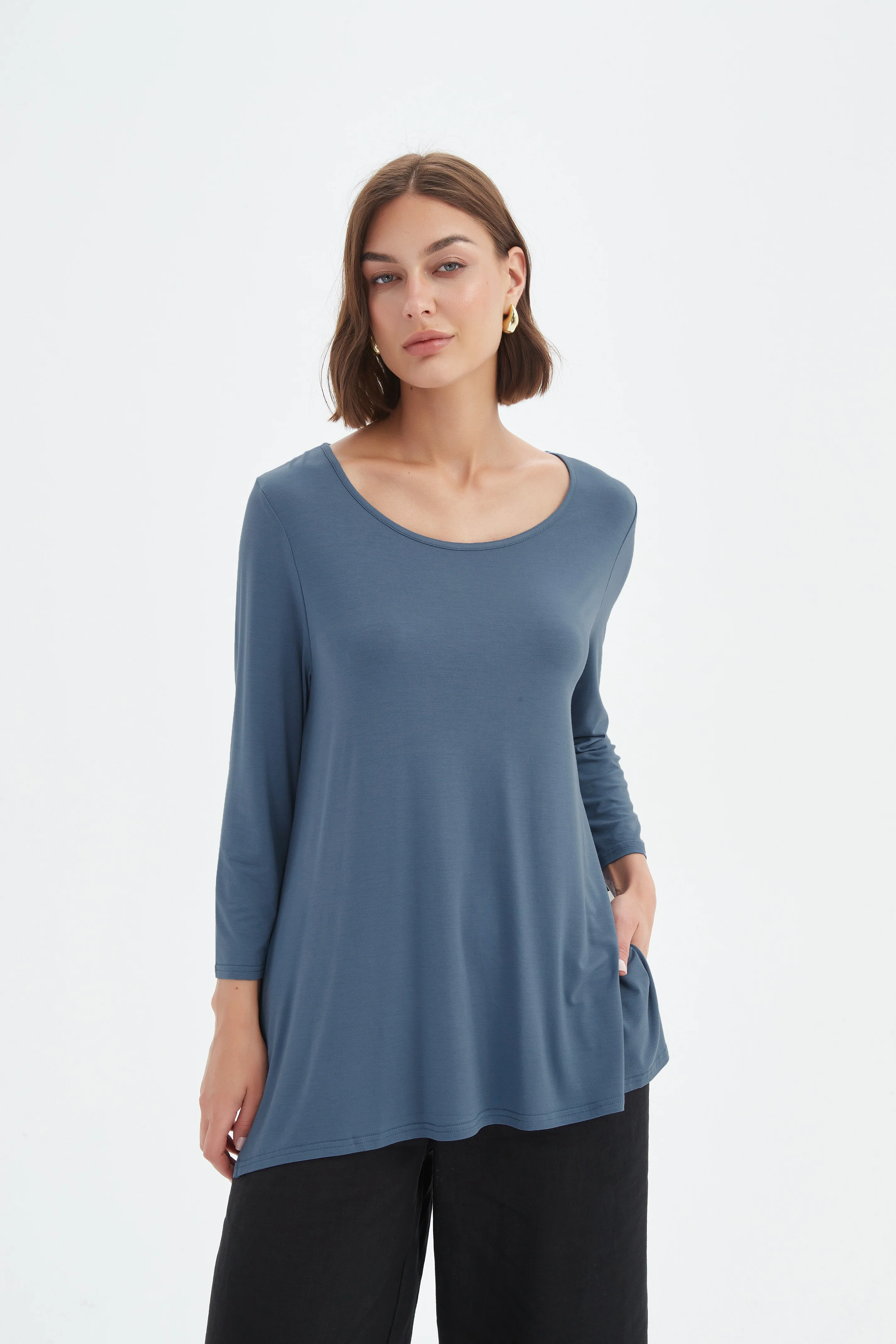 3/4 SLEEVE HANKY HEM TEE - Image 36