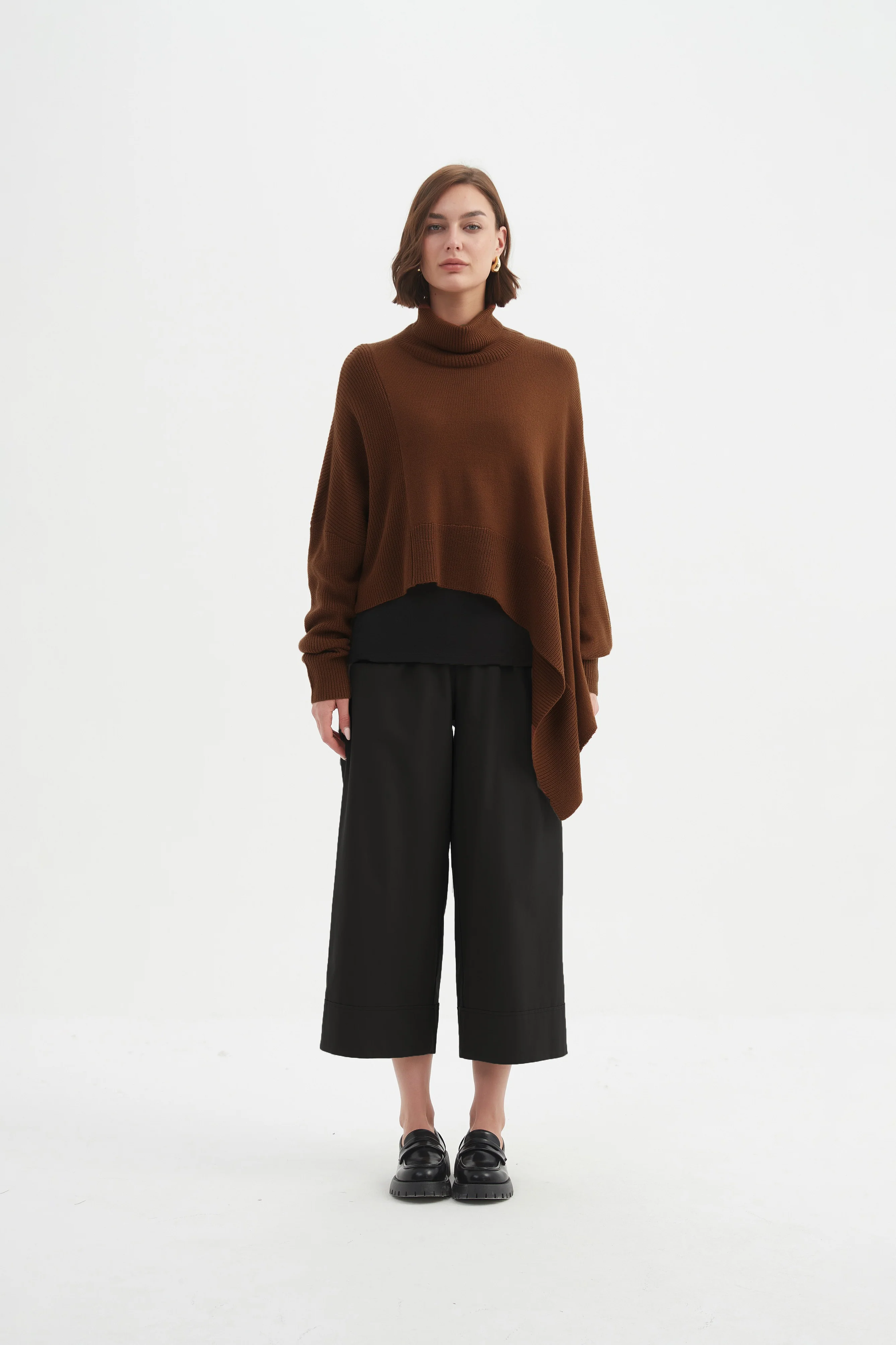 ASYMMETRIC CROP KNIT - Image 11