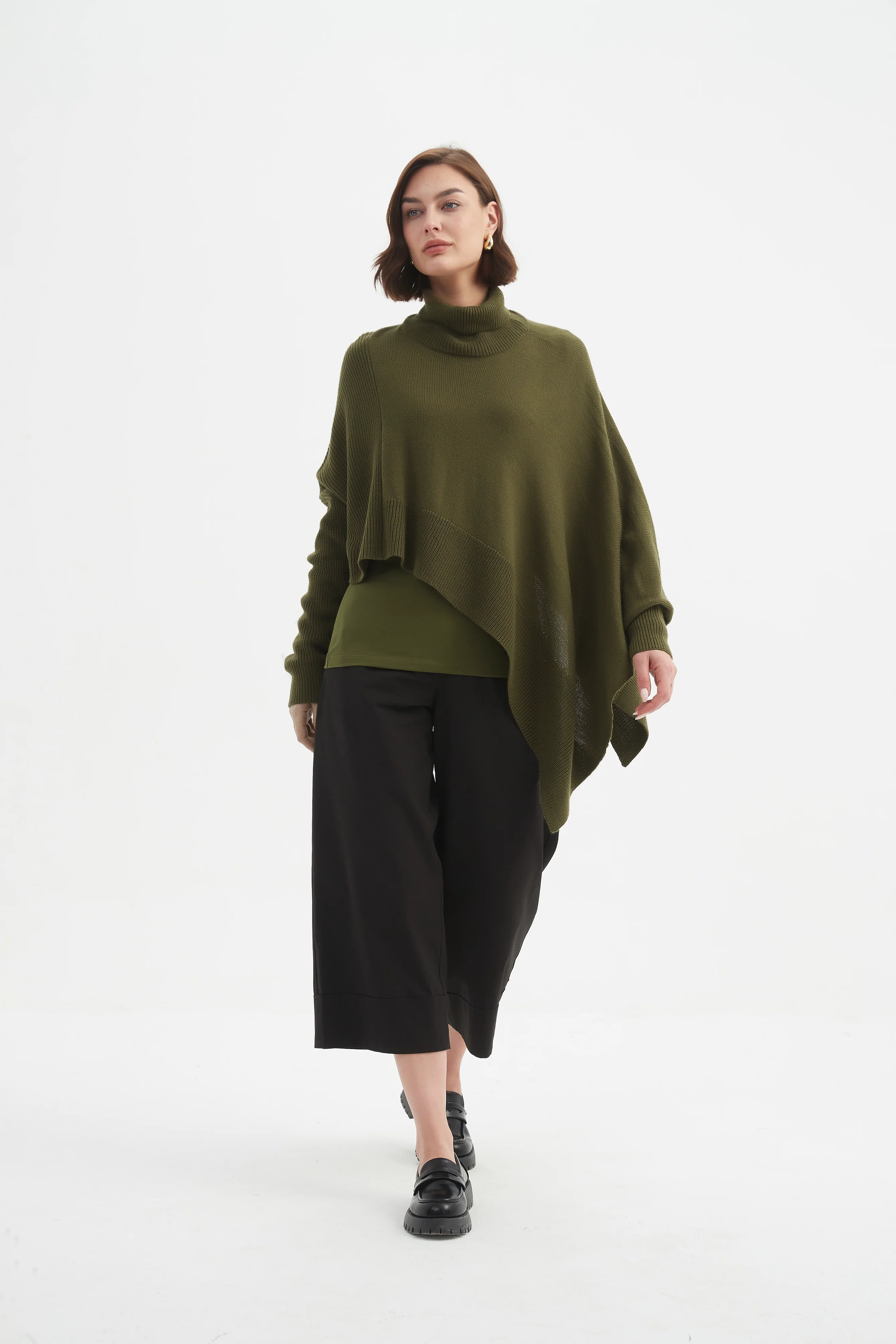 ASYMMETRIC CROP KNIT - Image 4