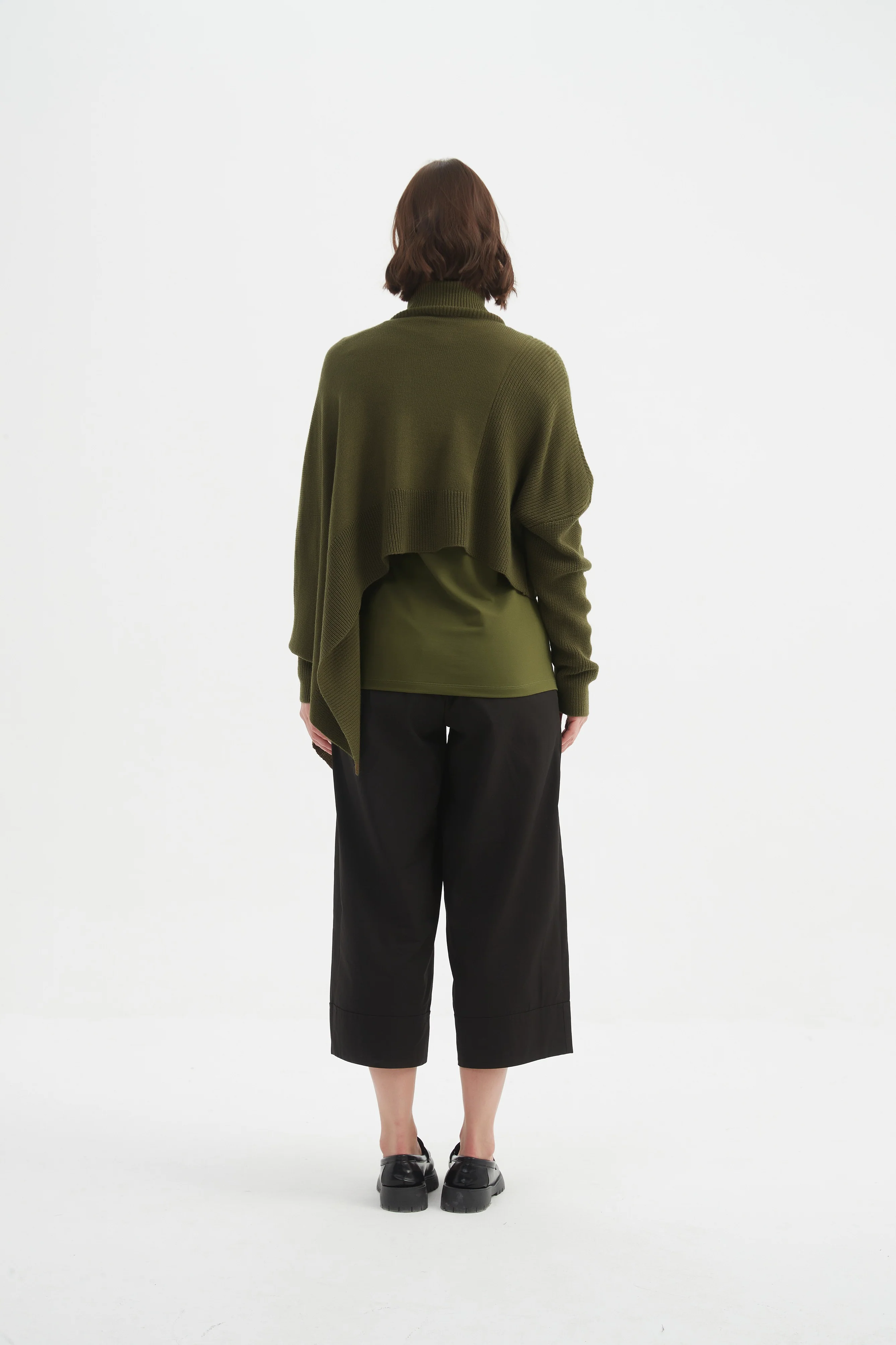 ASYMMETRIC CROP KNIT - Image 7