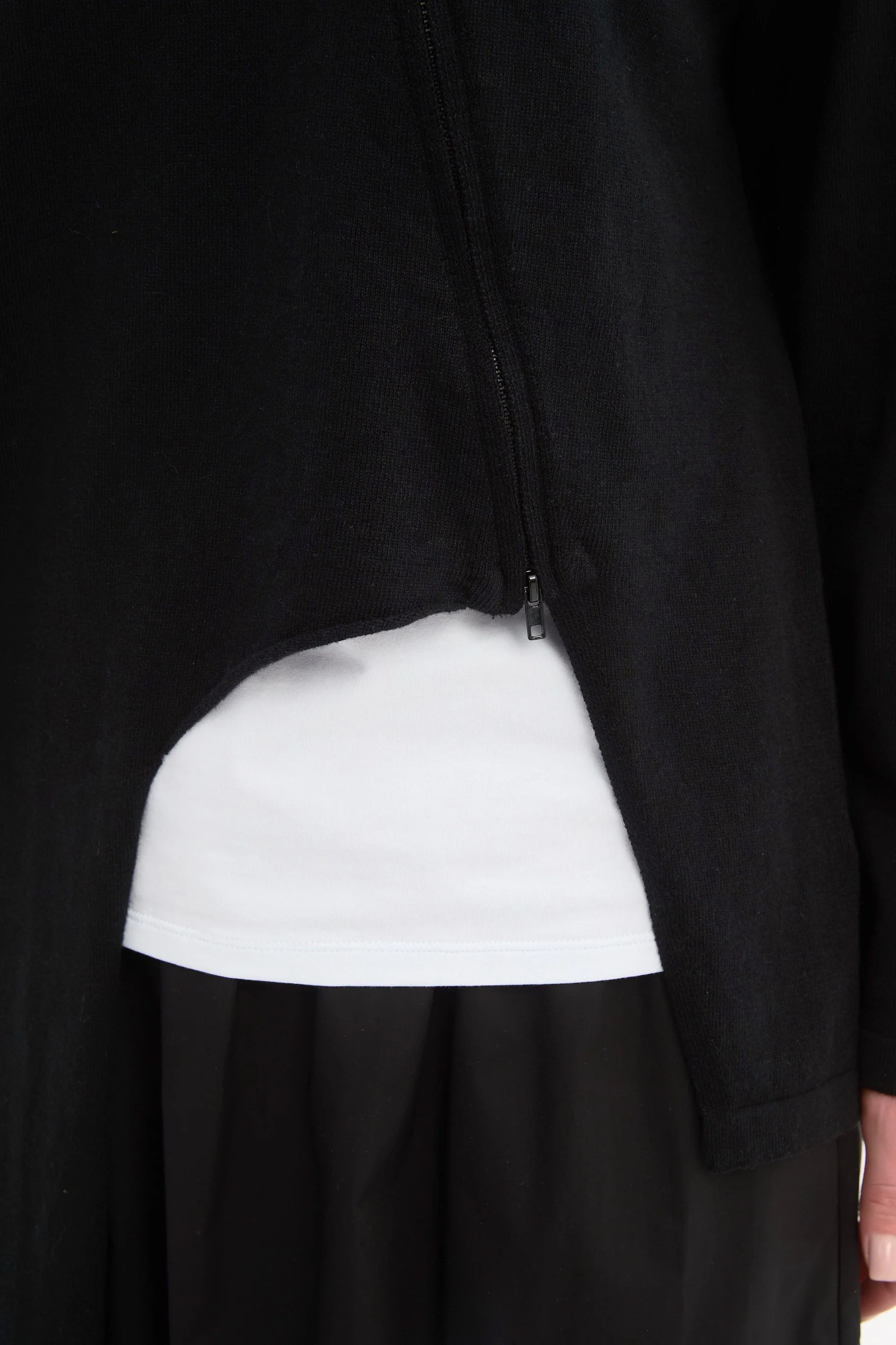 ASYMMETRIC ZIP DETAIL KNIT - Image 12