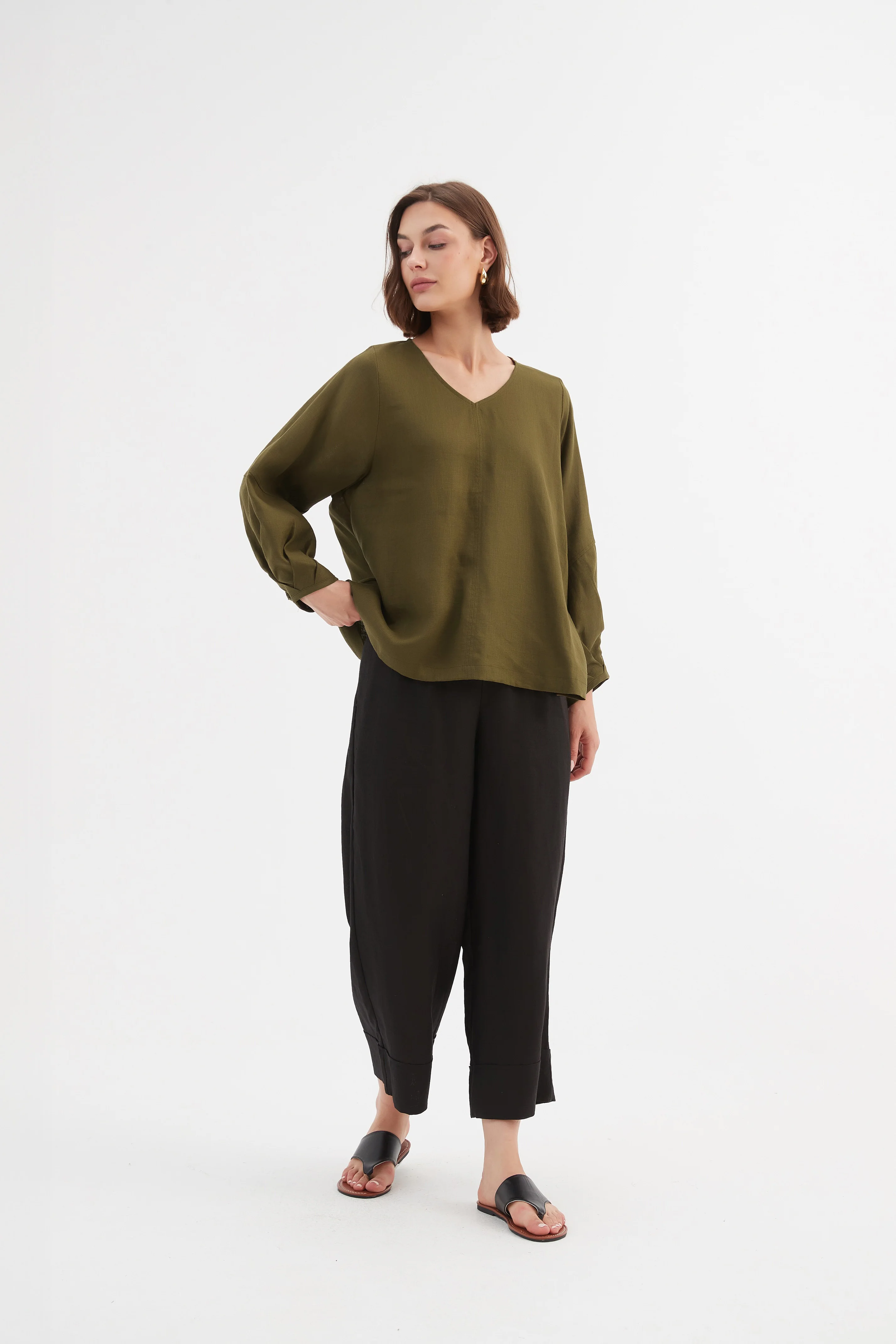 BISHOP LONG SLEEVE LINEN TOP - Image 10