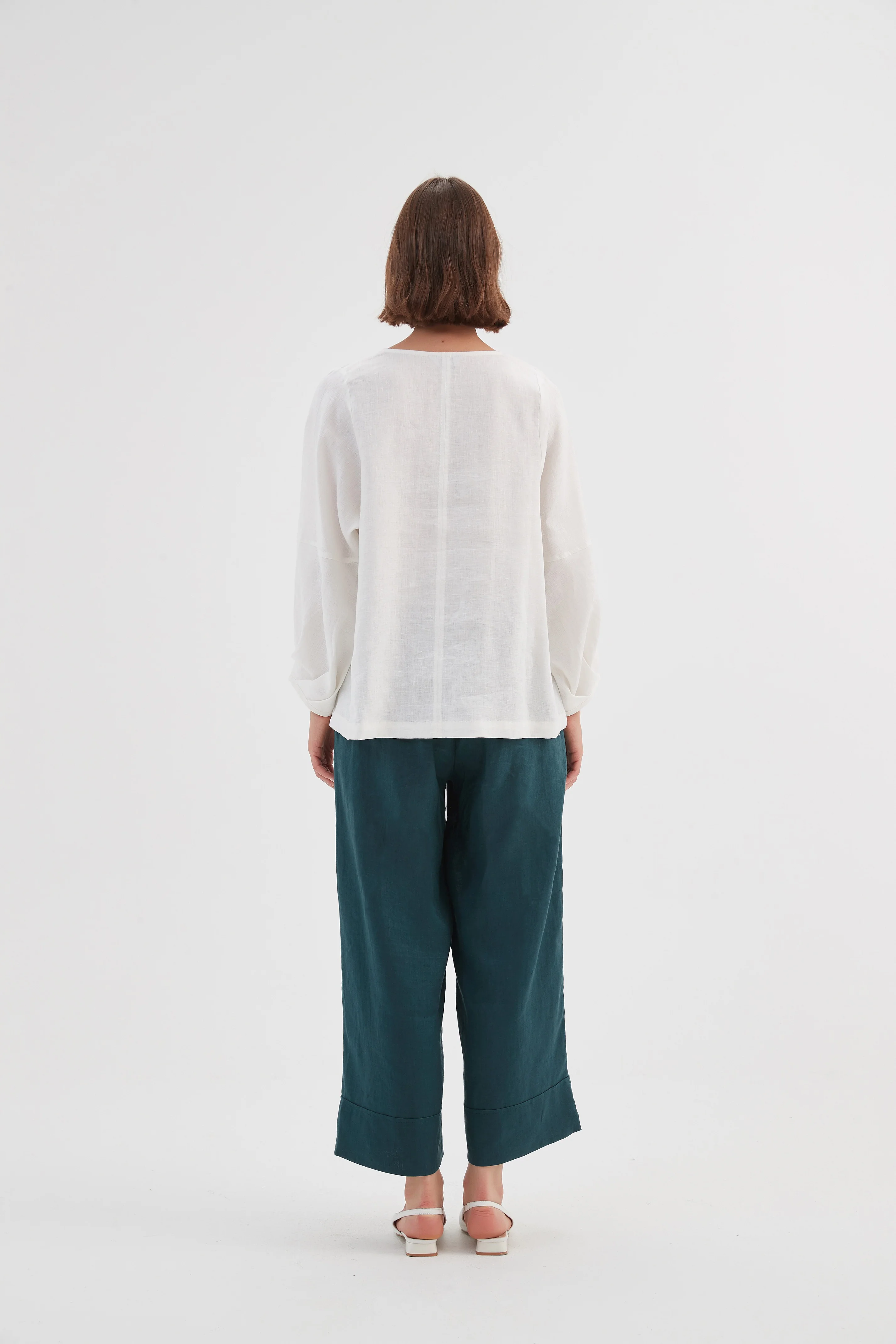 BISHOP LONG SLEEVE LINEN TOP - Image 17