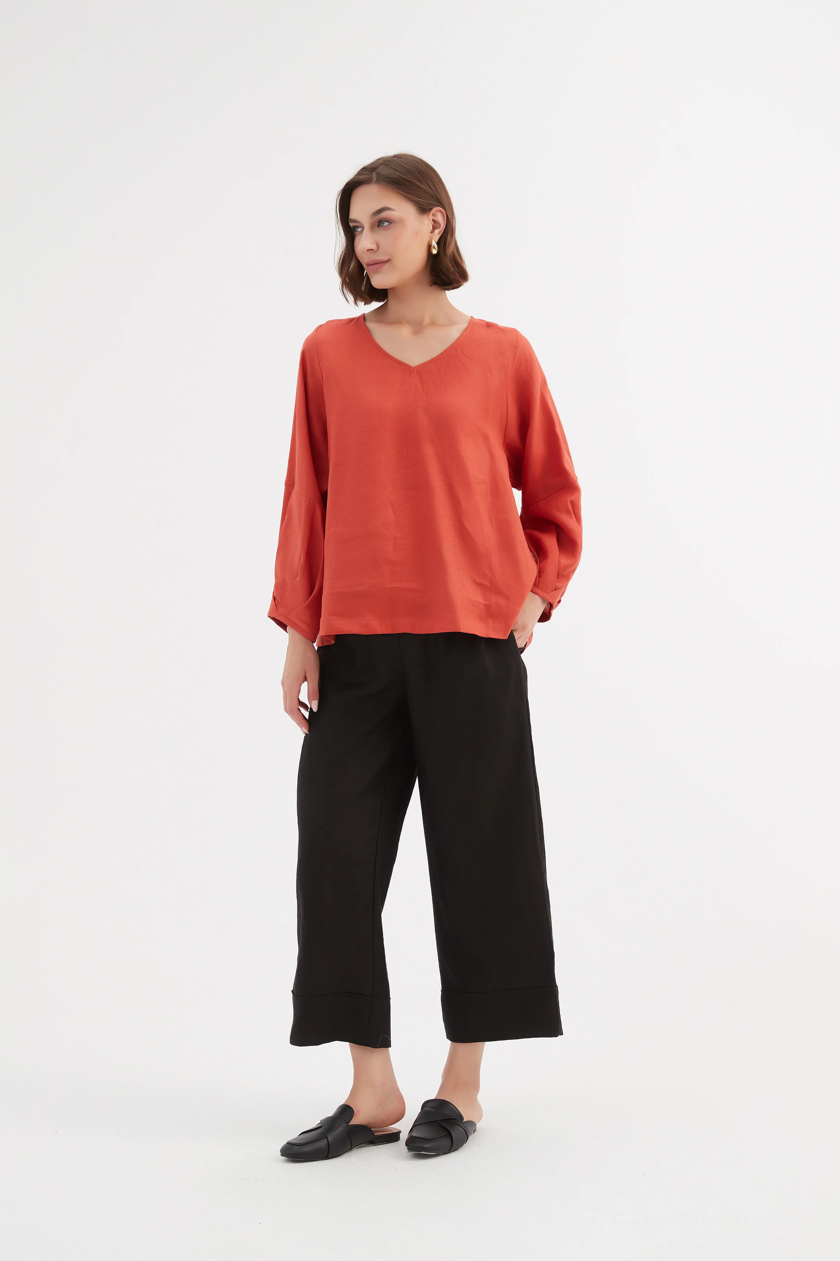 BISHOP LONG SLEEVE LINEN TOP - Image 3