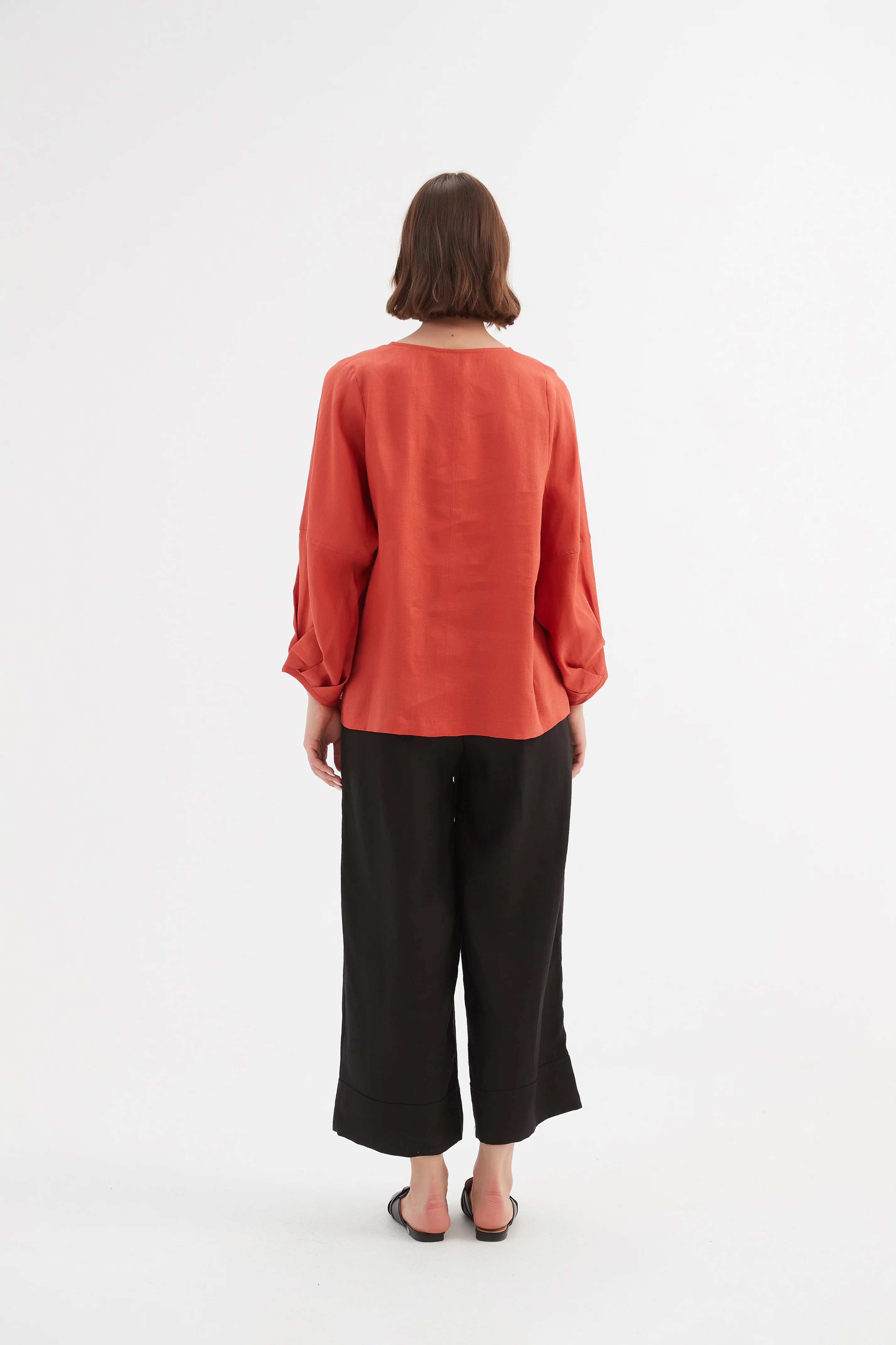 BISHOP LONG SLEEVE LINEN TOP - Image 5
