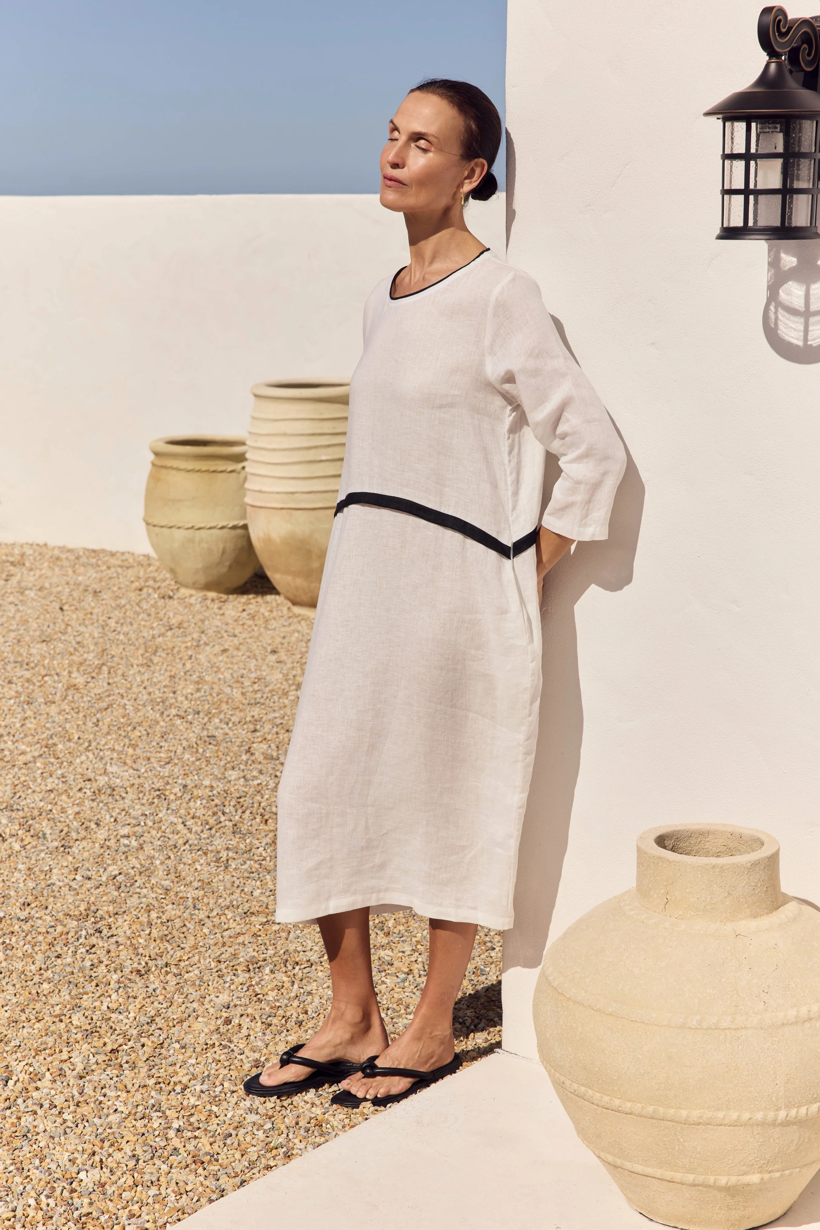 CONTRAST TRIM OVOID DRESS - Image 2