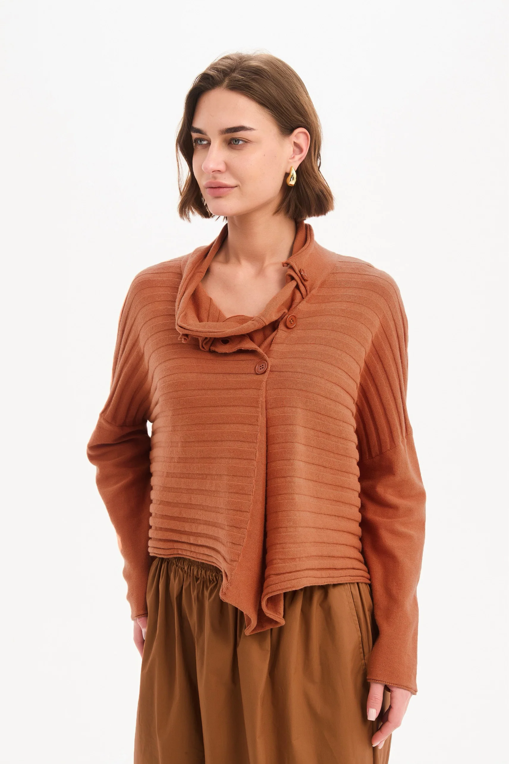 COWL NECK BUTTON KNIT - Image 14