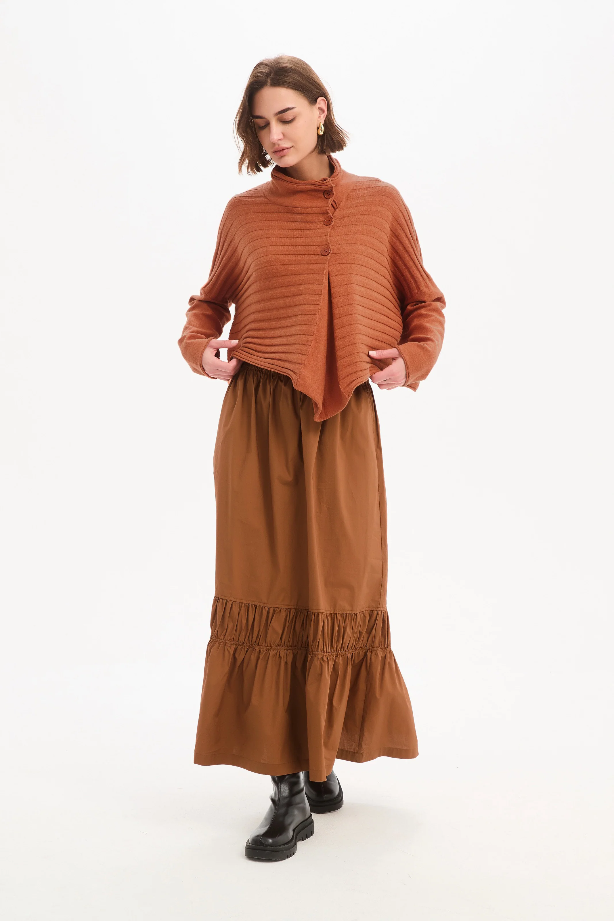 COWL NECK BUTTON KNIT - Image 15