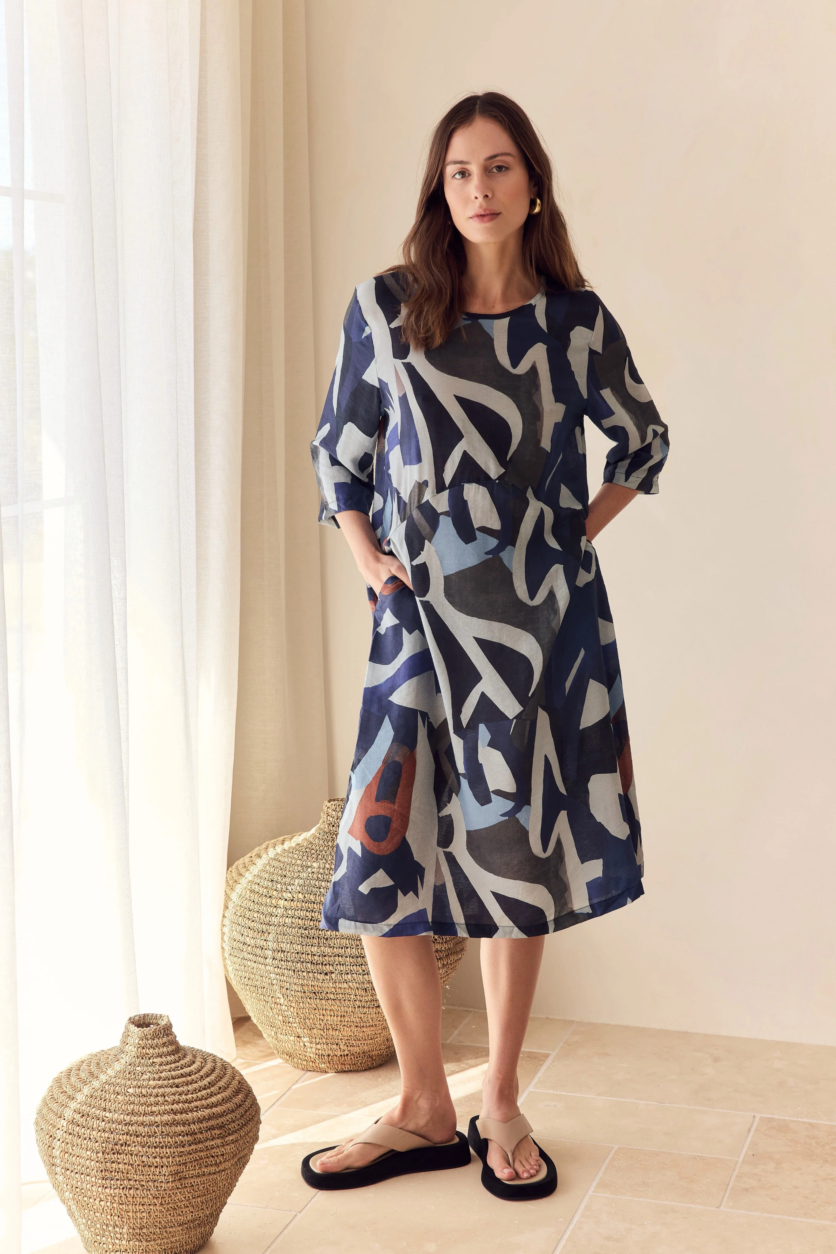 CURVE SEAM PRINT DRESS - Image 15