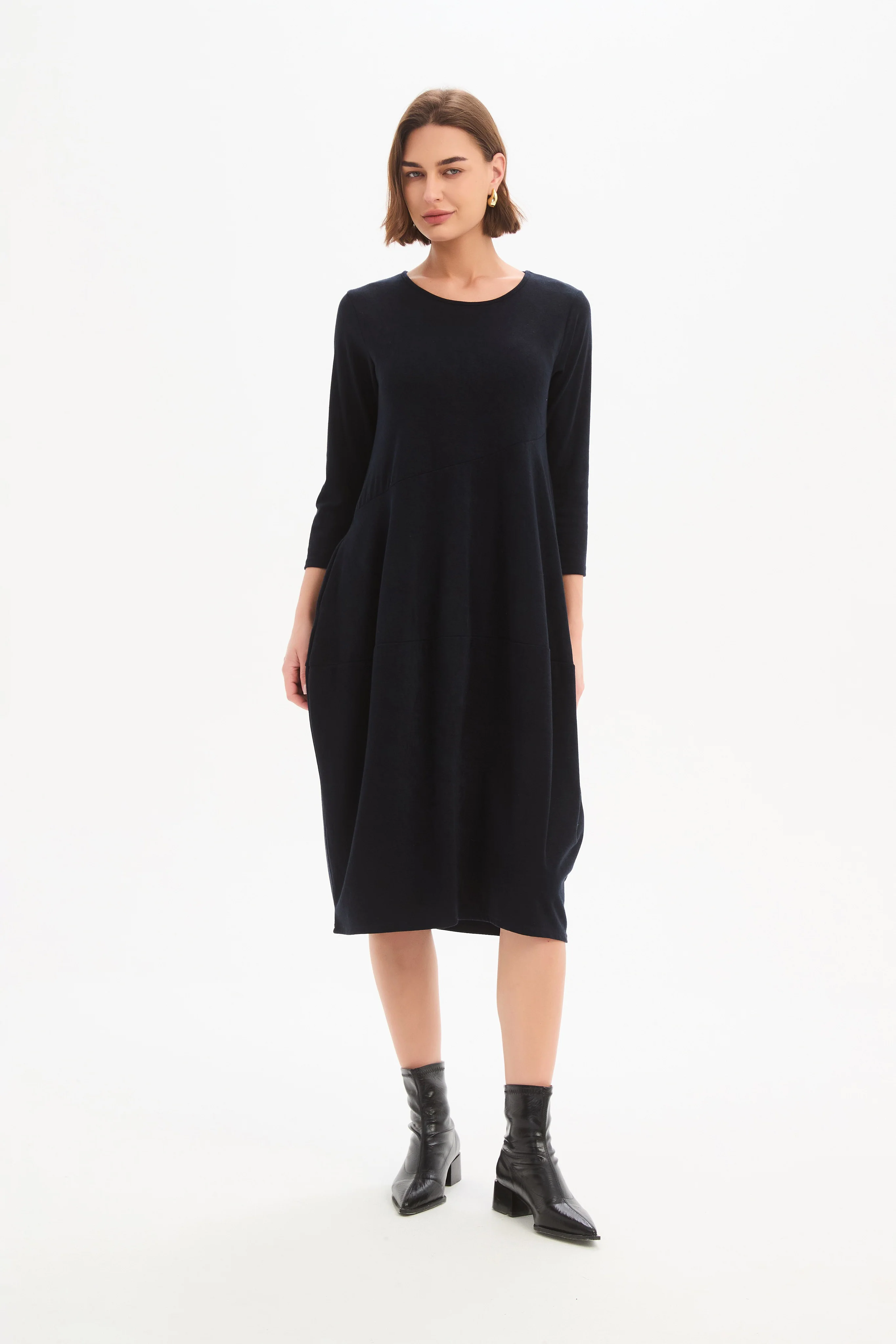 DIAGONAL SEAM KNIT DRESS - Image 13