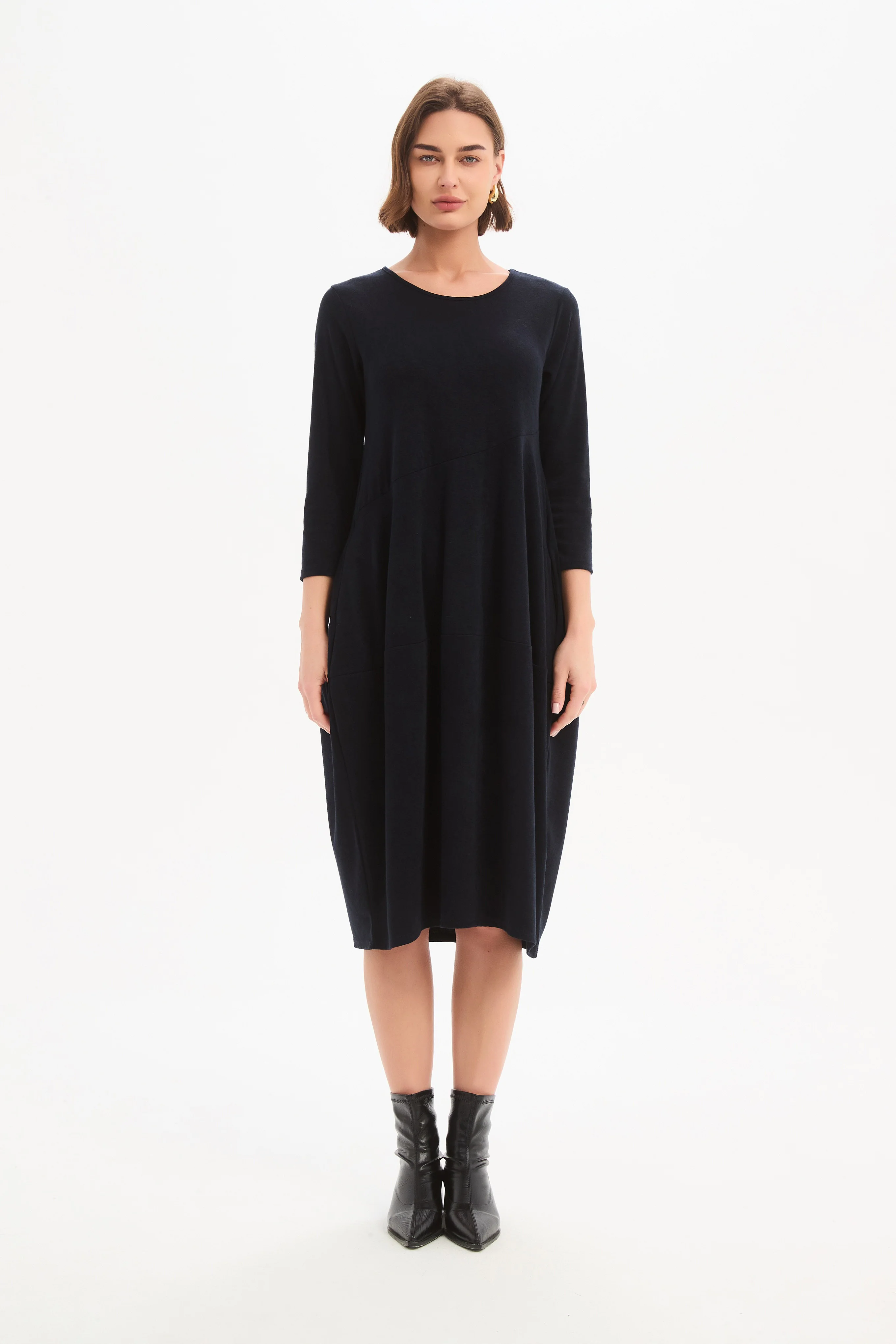 DIAGONAL SEAM KNIT DRESS - Image 14