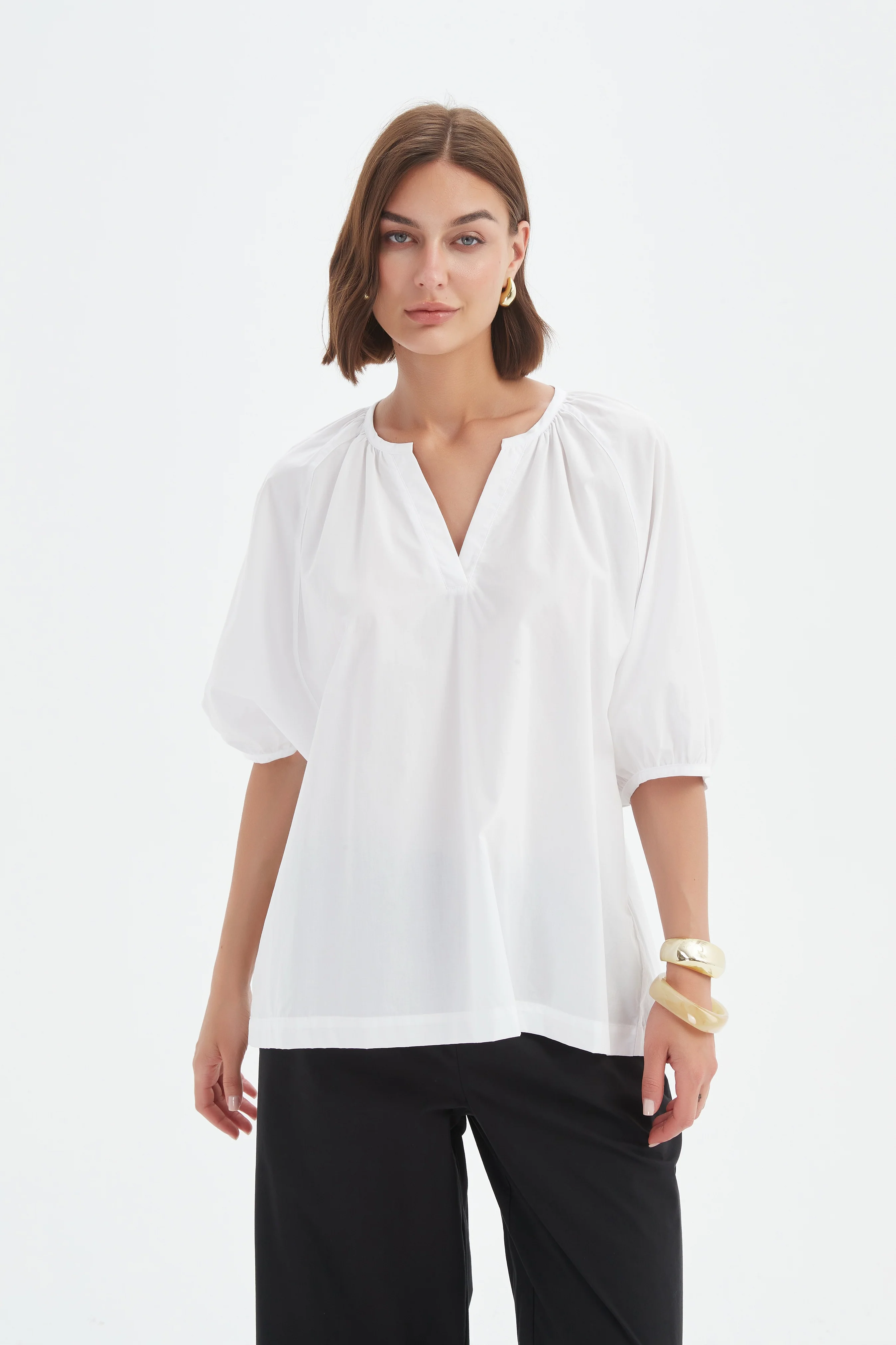 GATHERED NOTCH NECK TOP - Image 17