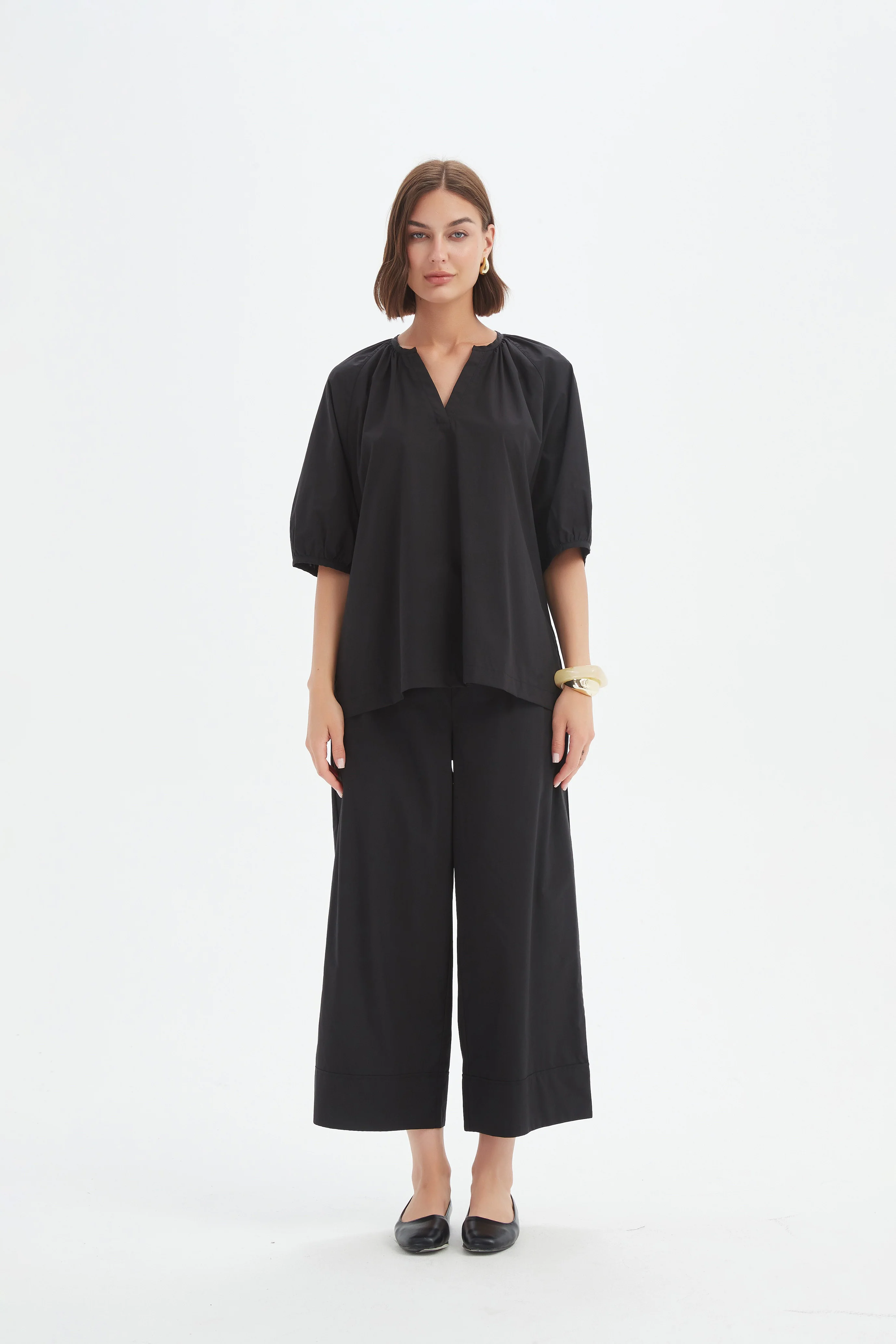 GATHERED NOTCH NECK TOP - Image 4