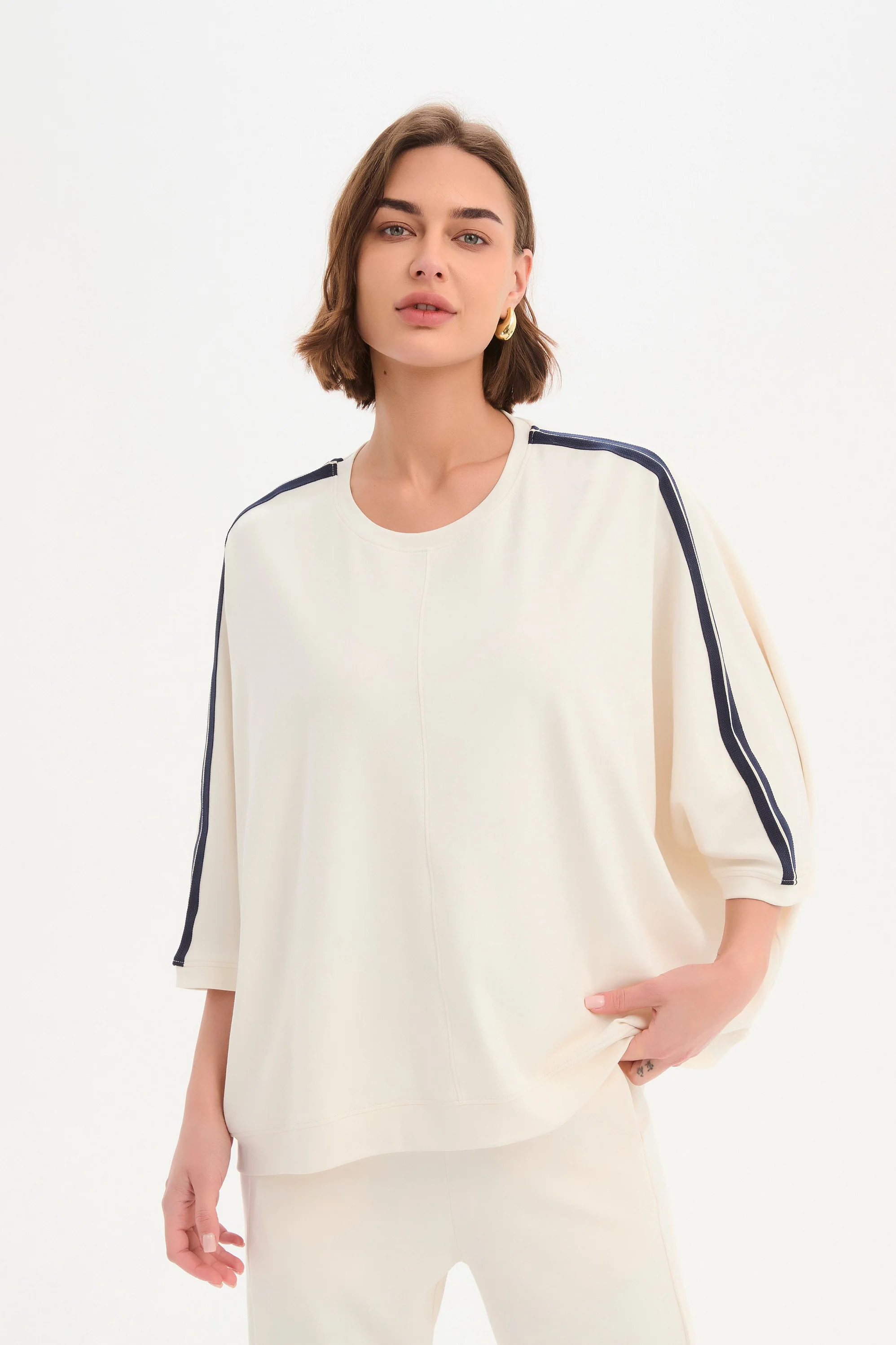 OVERSIZED 3/4 STRIPE SLEEVE TEE - Image 10