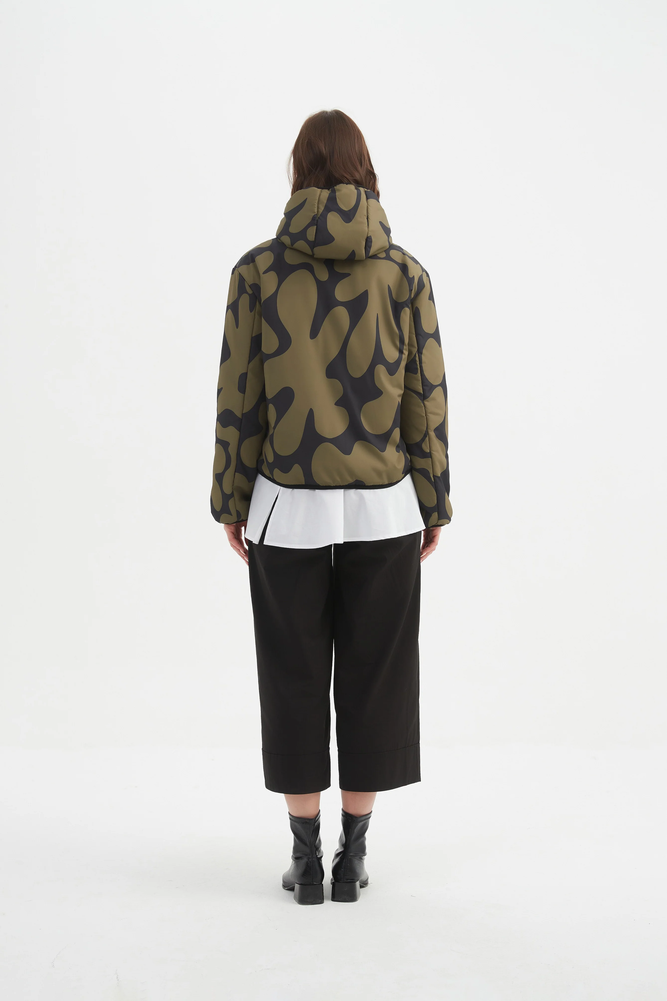 REVERSIBLE PRINT PUFFER JACKET - Image 10