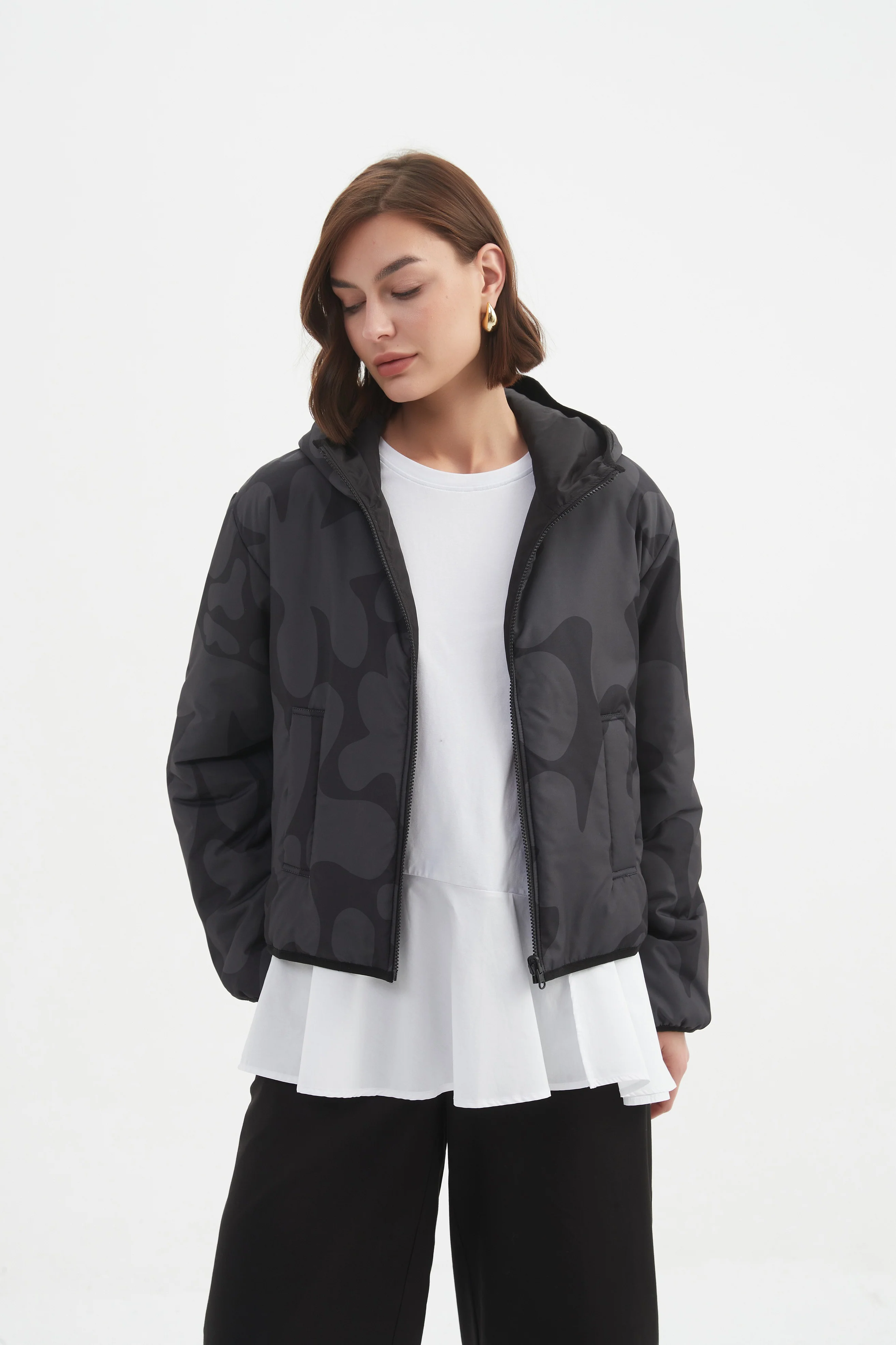 REVERSIBLE PRINT PUFFER JACKET - Image 11