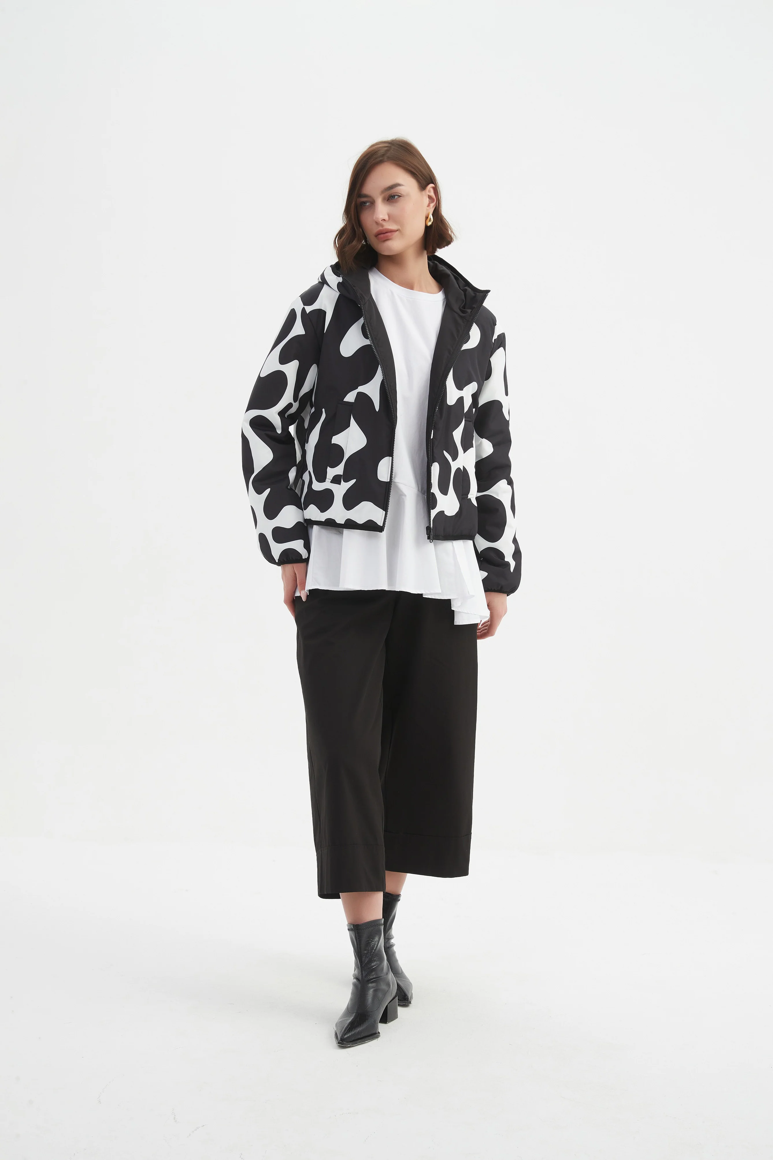 REVERSIBLE PRINT PUFFER JACKET - Image 3