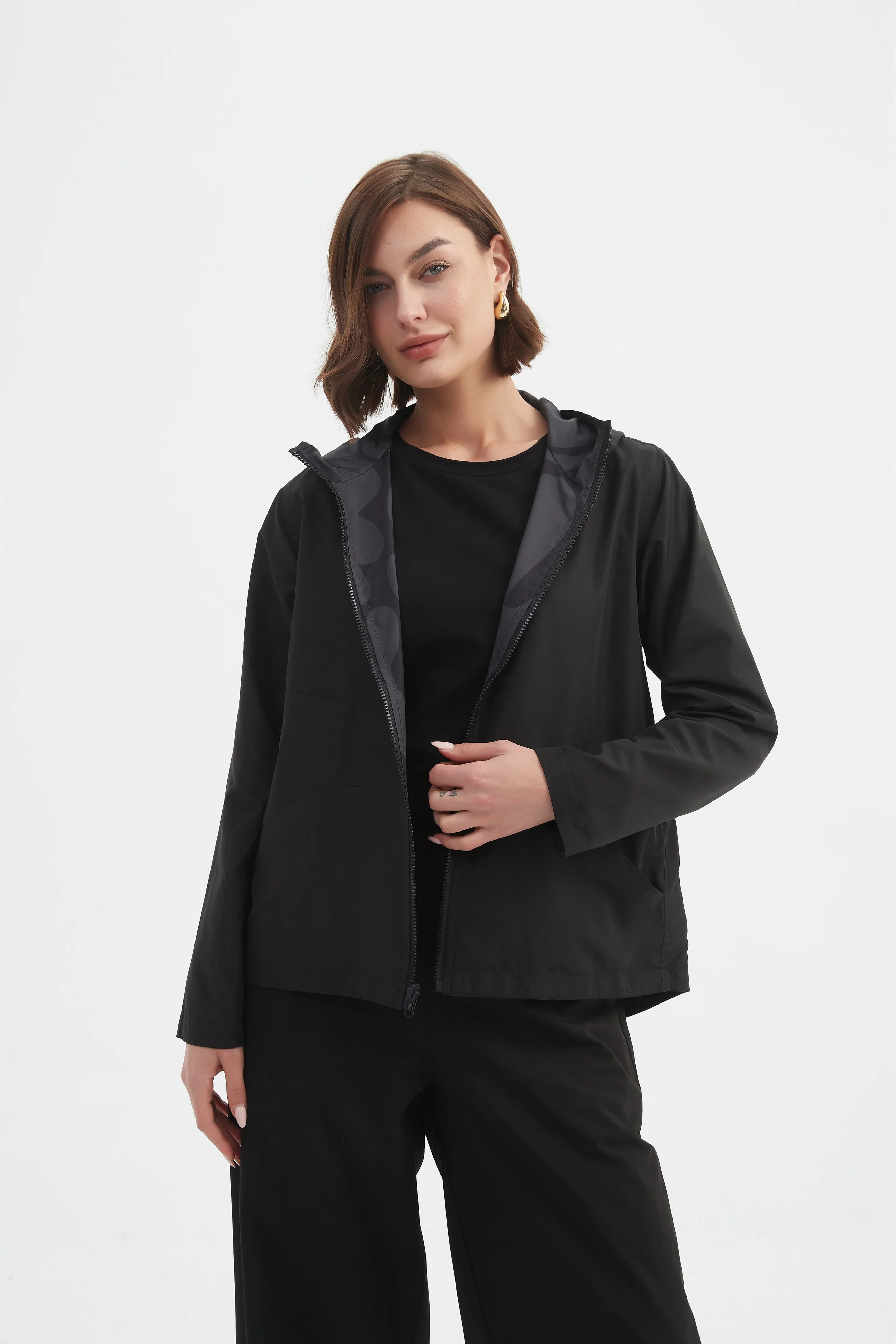 REVERSIBLE PRINT WINDBREAKER - Image 15