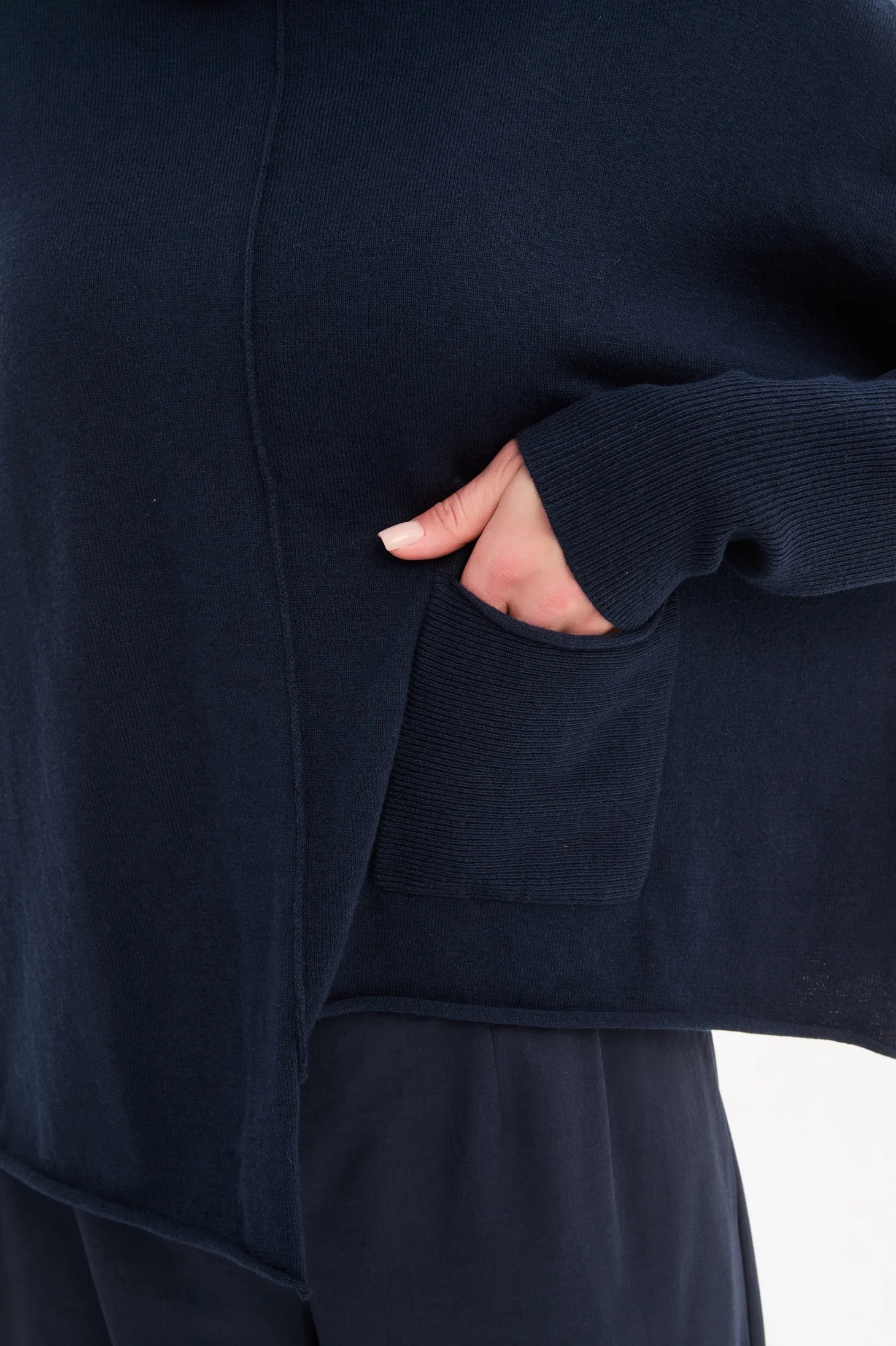 ROLL HEM POCKET KNIT - Image 15