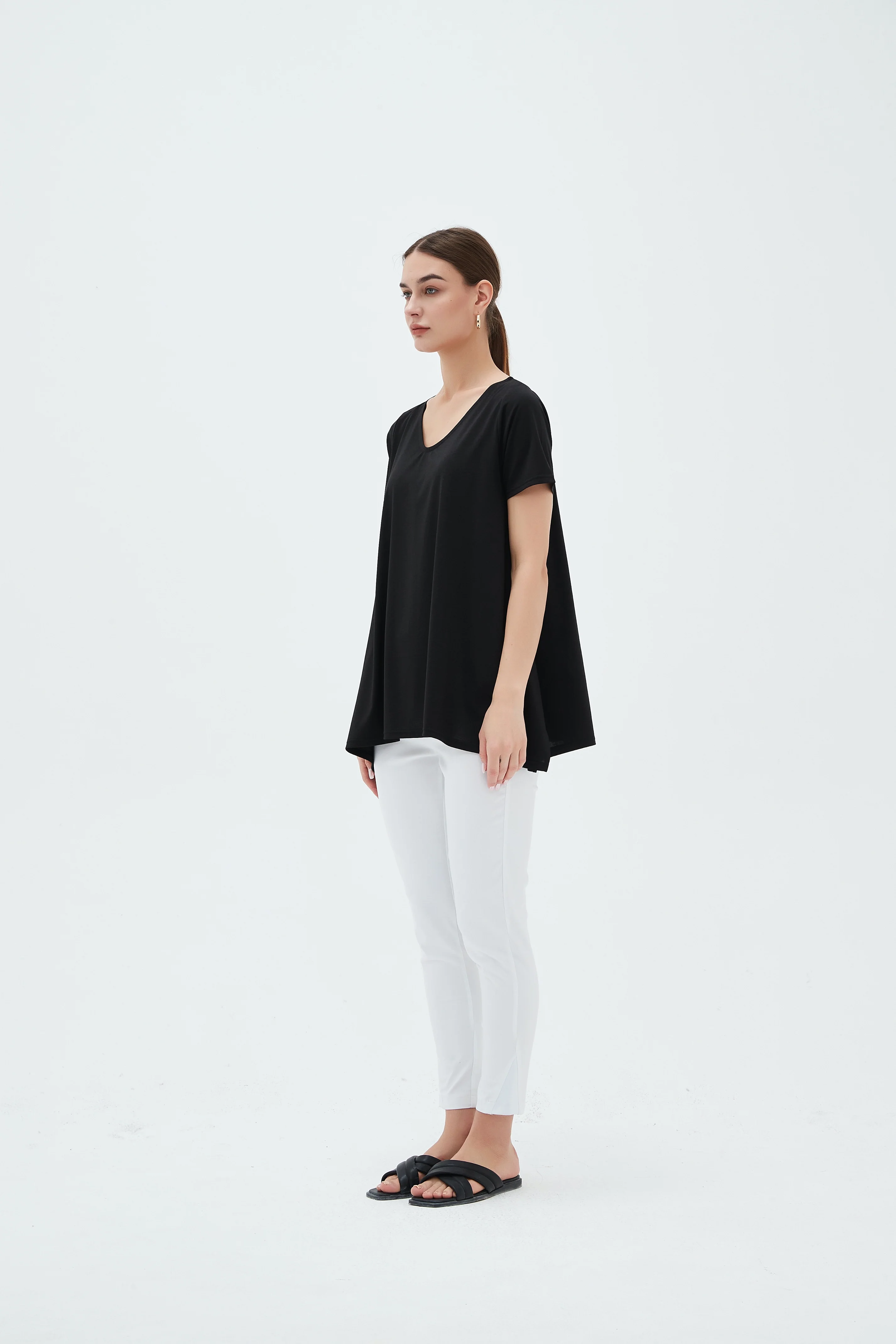 ROUNDED HANKY HEM TEE - Image 11