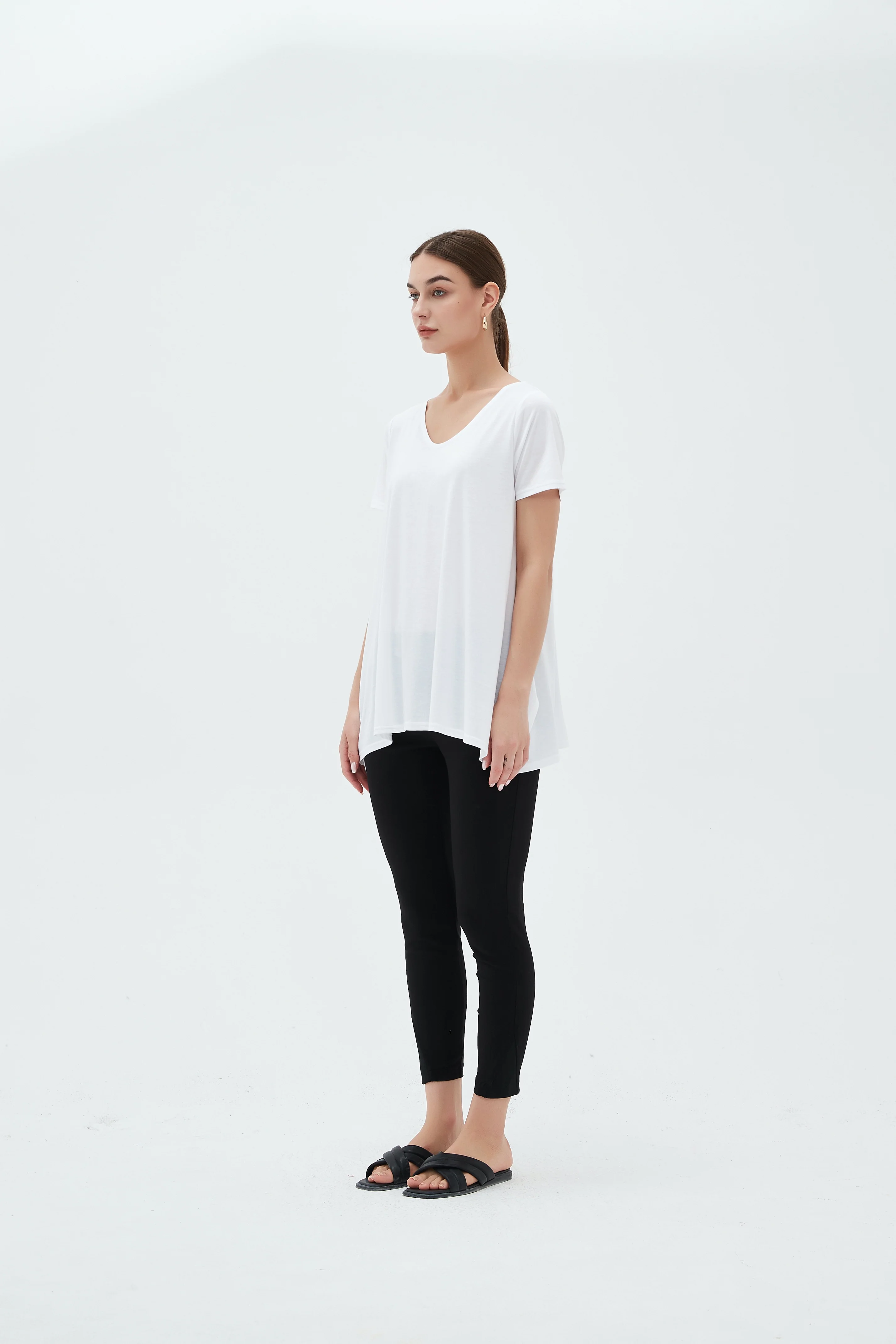 ROUNDED HANKY HEM TEE - Image 17