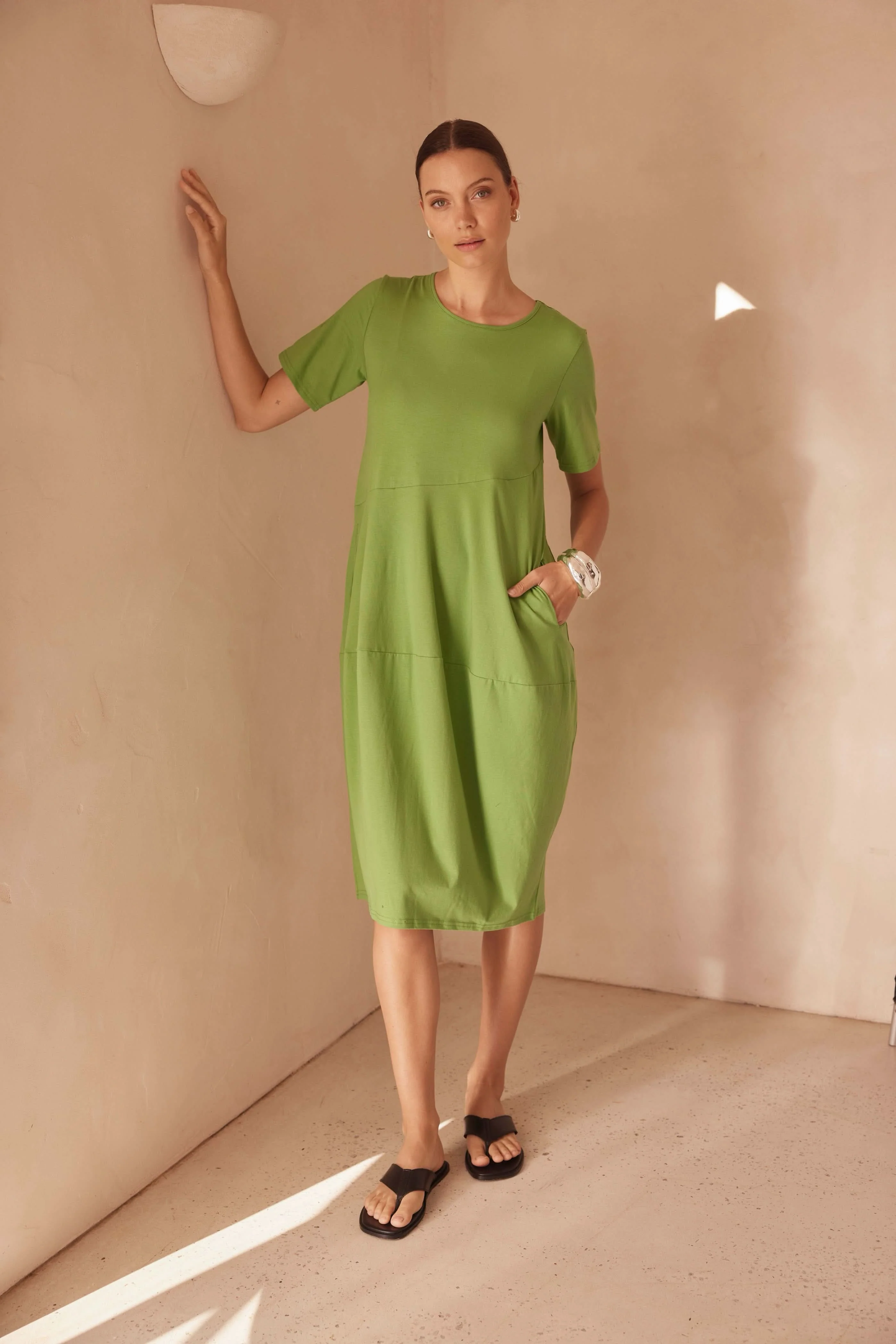SHORT SLEEVE DIAGONAL SEAM DRESS - Image 11