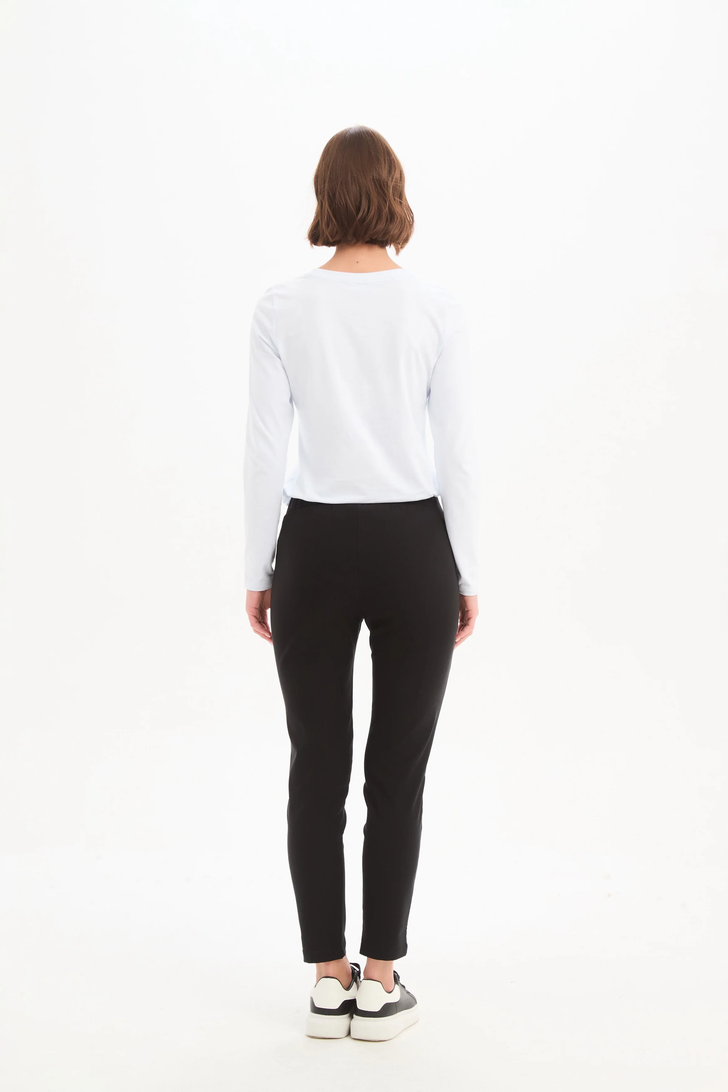 STRAIGHT CROP PANT - HIGH ANKLE - Image 11