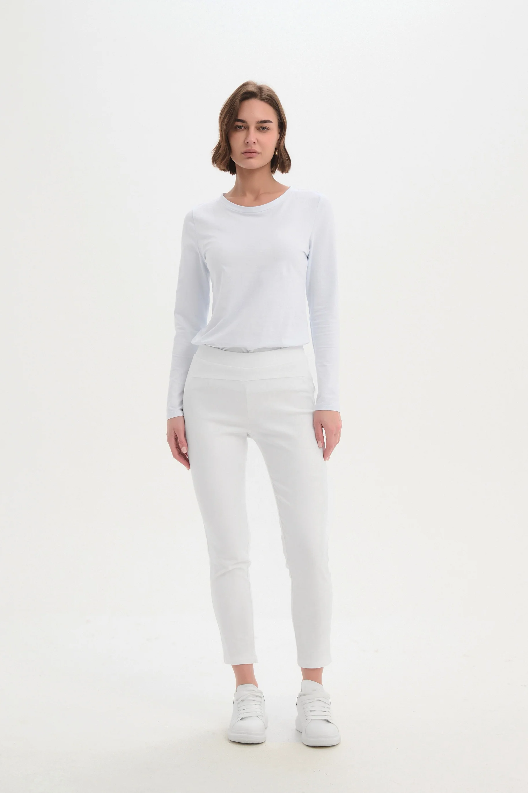 STRAIGHT CROP PANT - HIGH ANKLE - Image 12