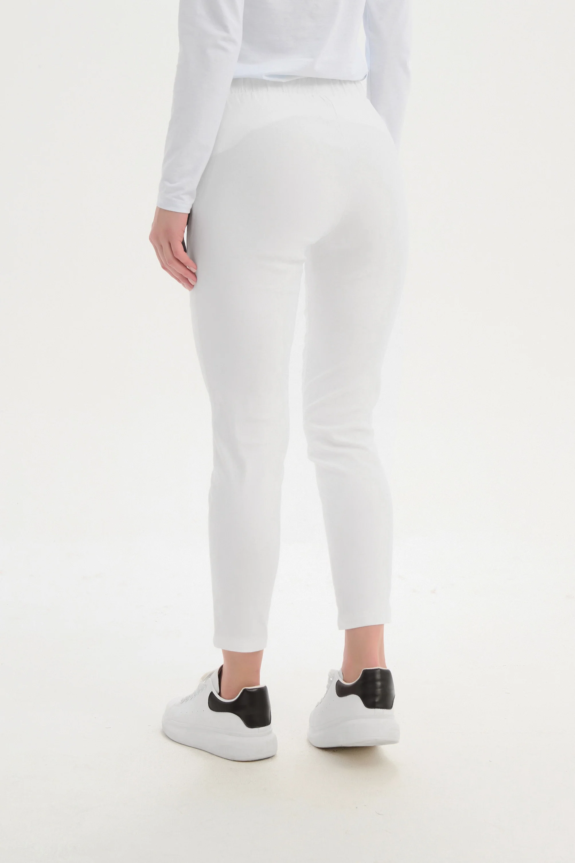 STRAIGHT CROP PANT - HIGH ANKLE - Image 13