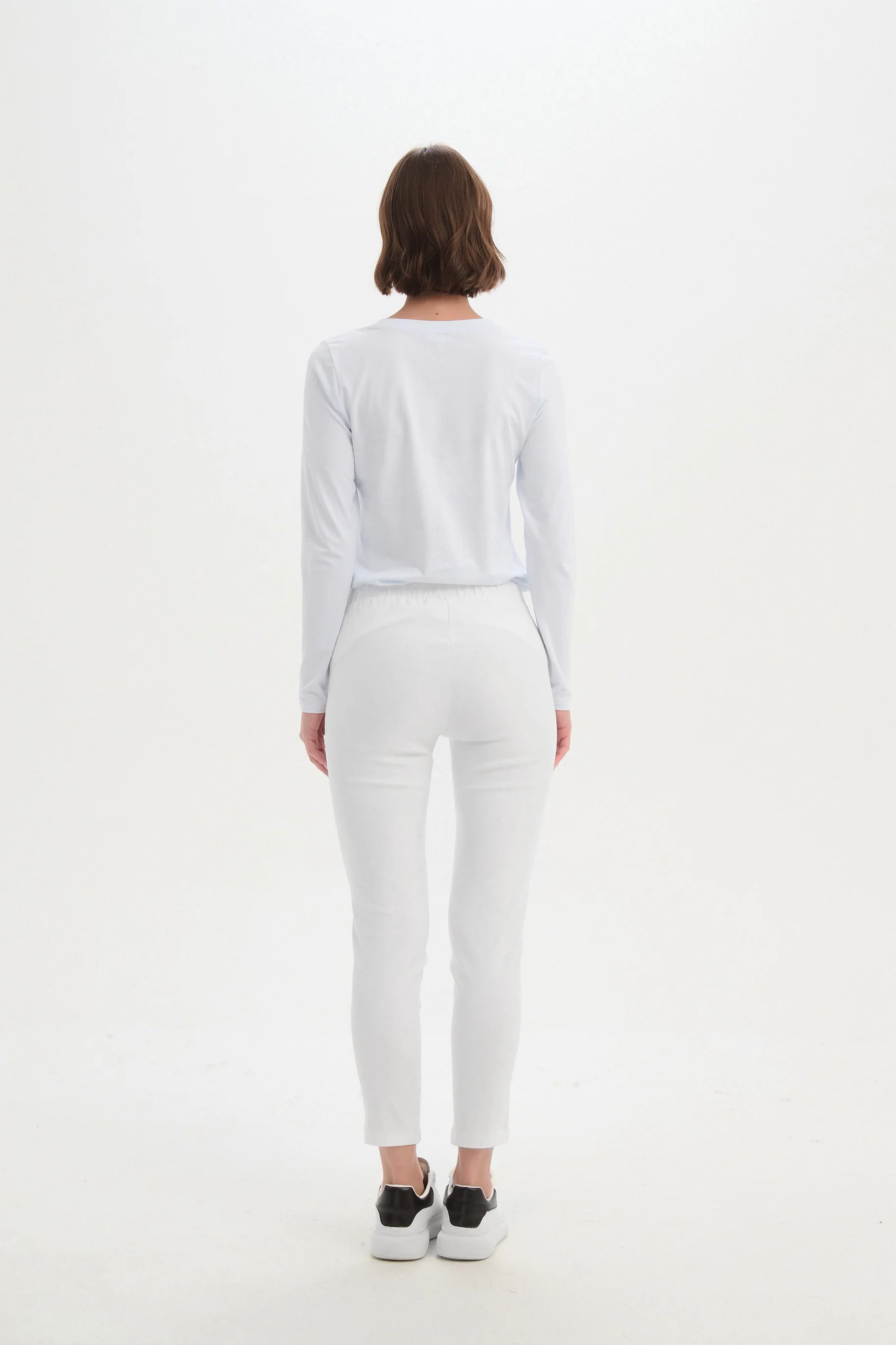 STRAIGHT CROP PANT - HIGH ANKLE - Image 15