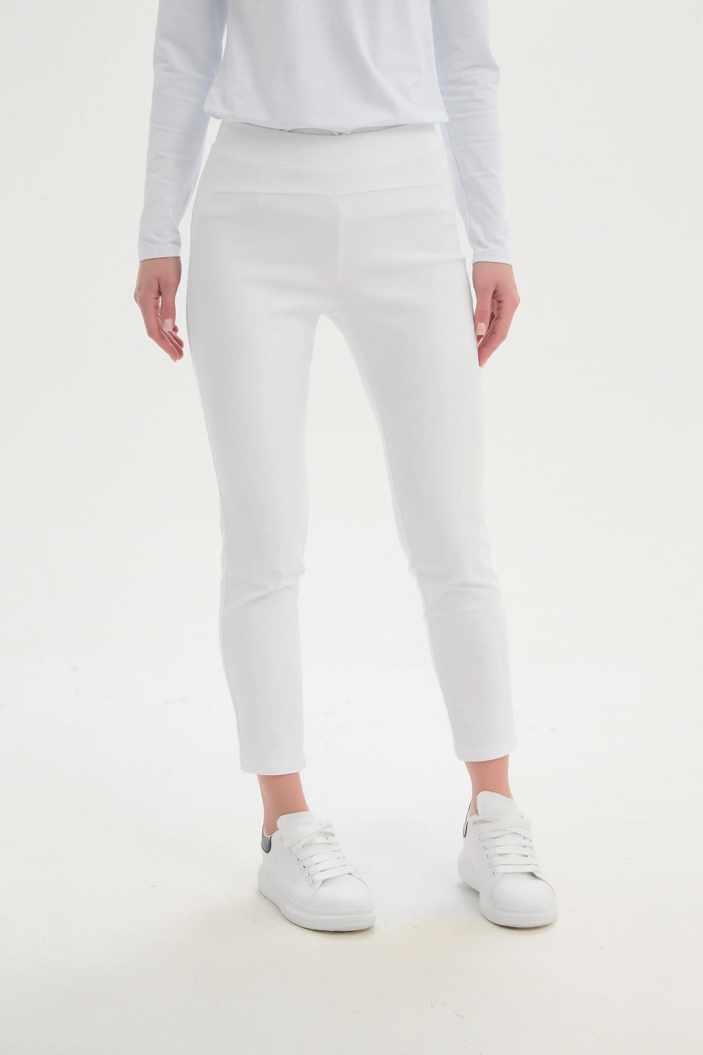 STRAIGHT CROP PANT - HIGH ANKLE - Image 8