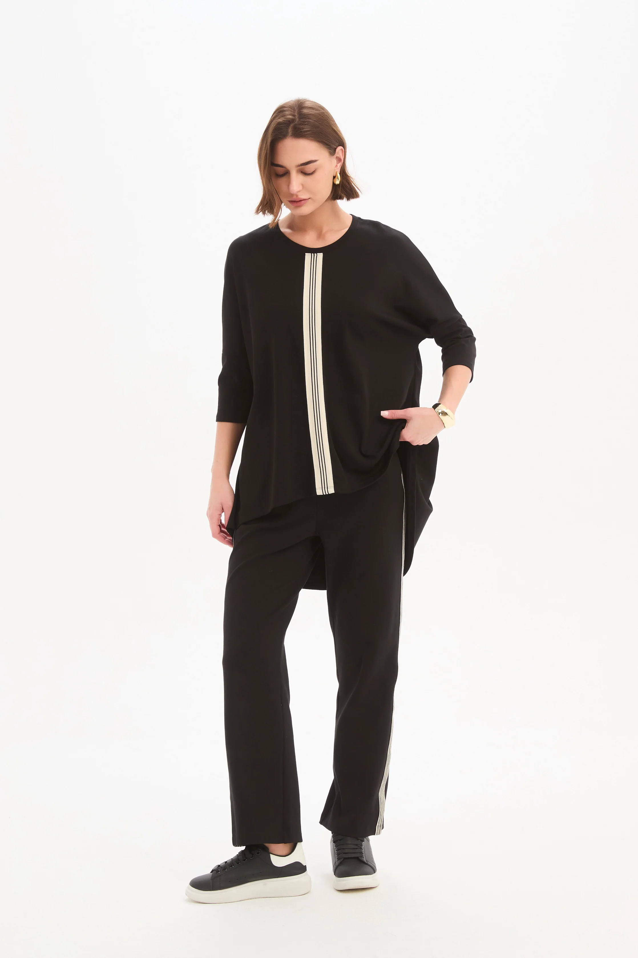 STRIPE FRONT 3/4 SLEEVE TEE - Image 3