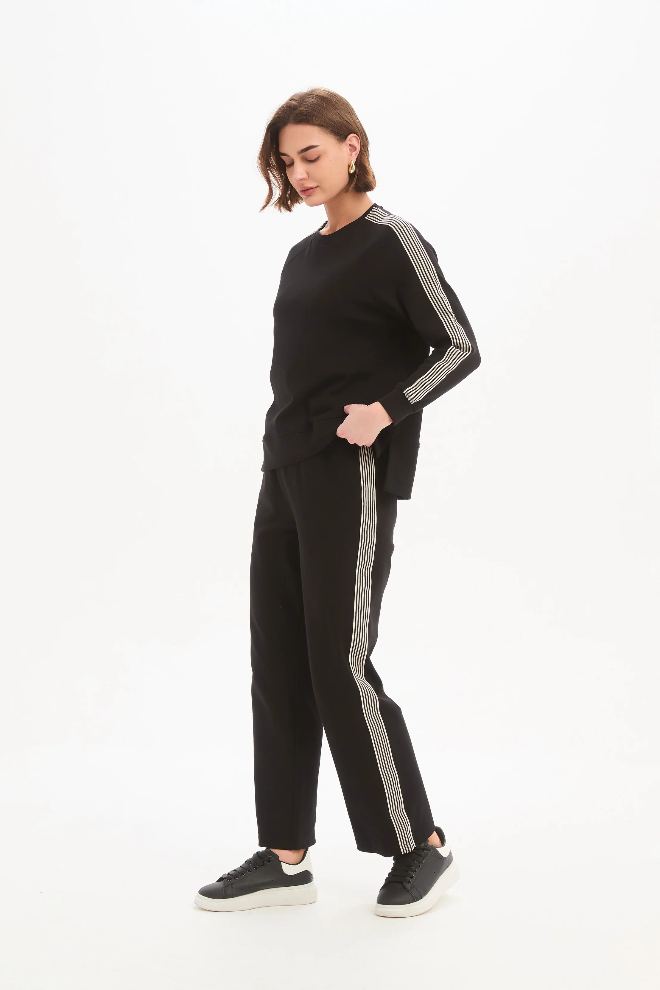 STRIPE SLEEVE SWEAT - Image 8