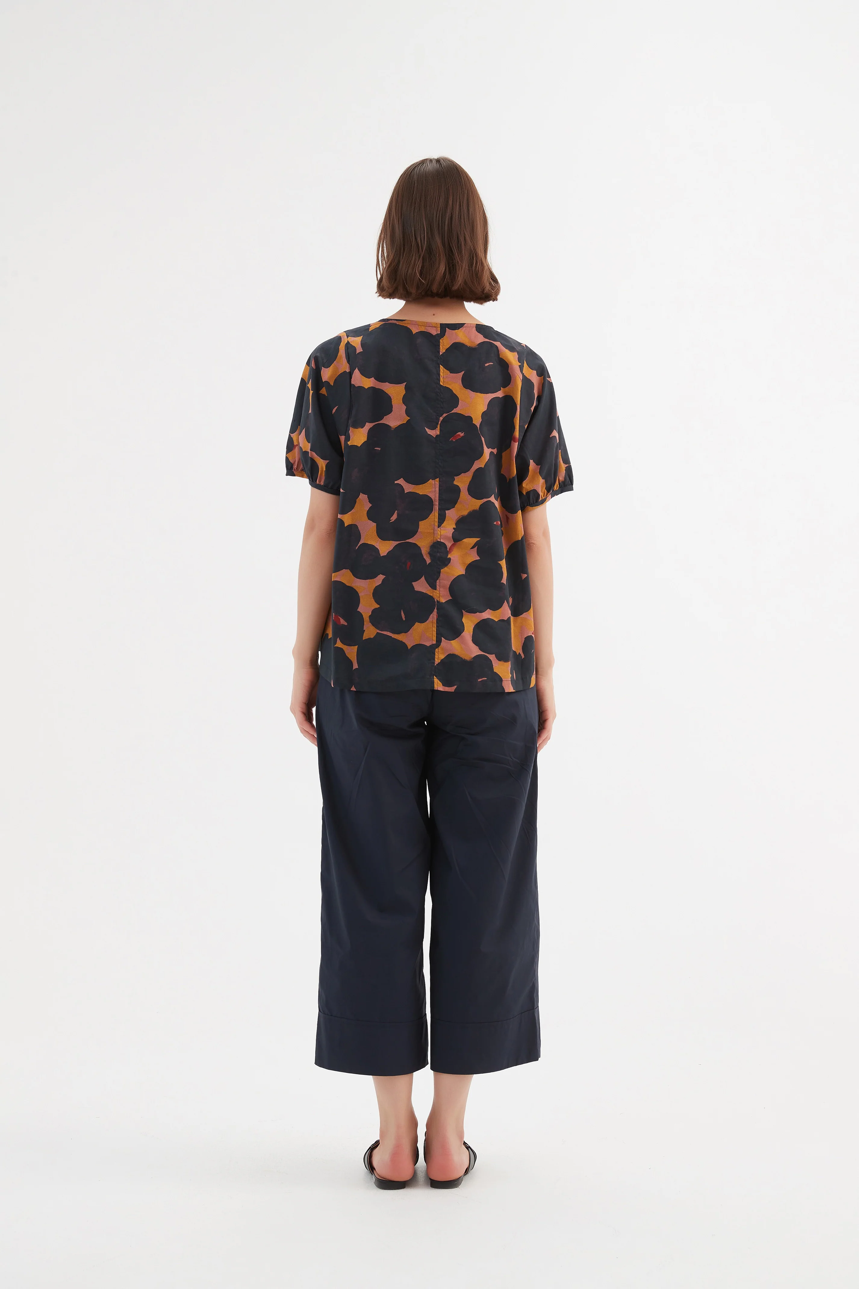 V NECK BISHOP SLEEVE POPLIN TOP - Image 20