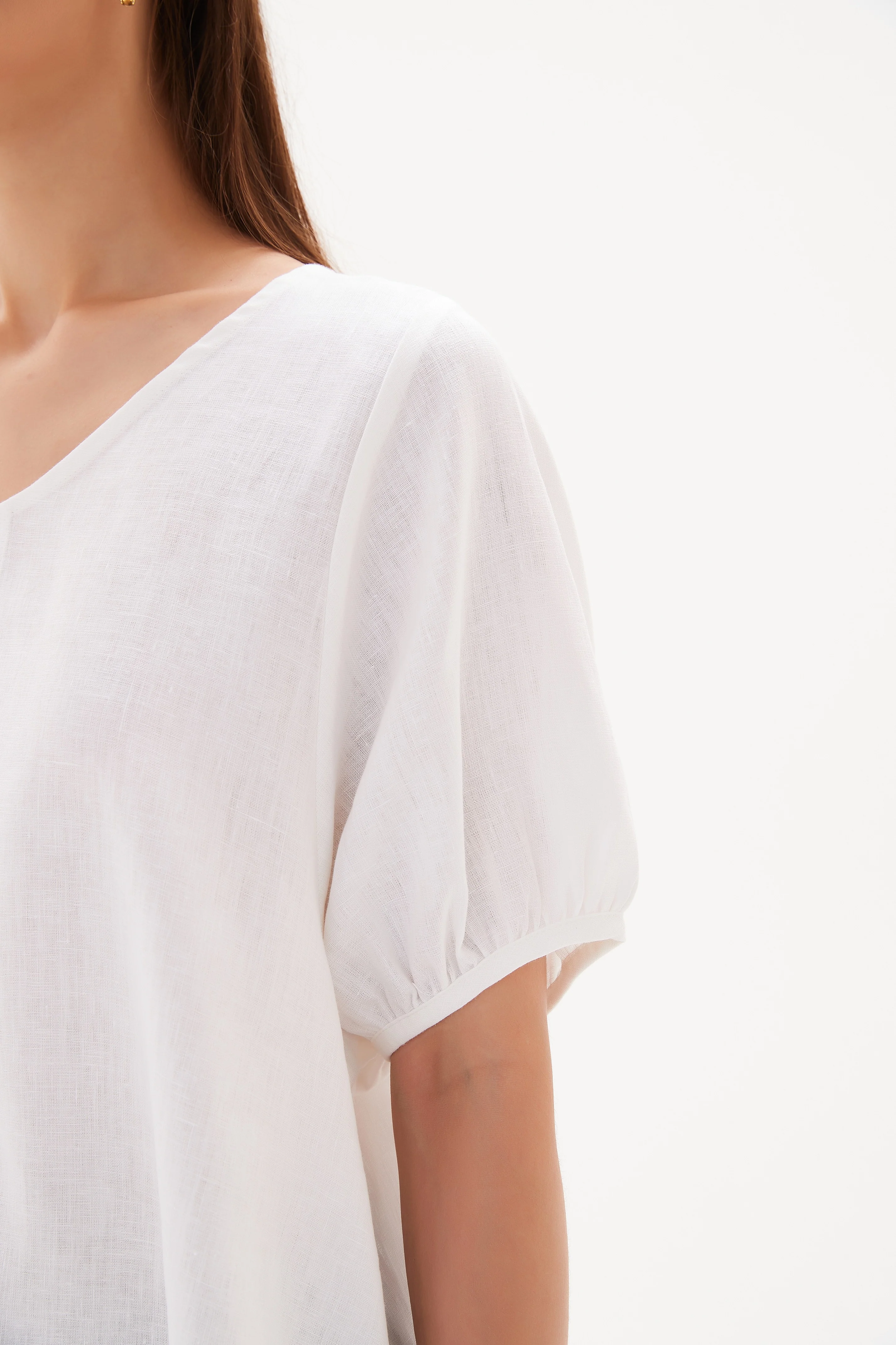 V NECK BISHOP SLEEVE TOP - Image 15
