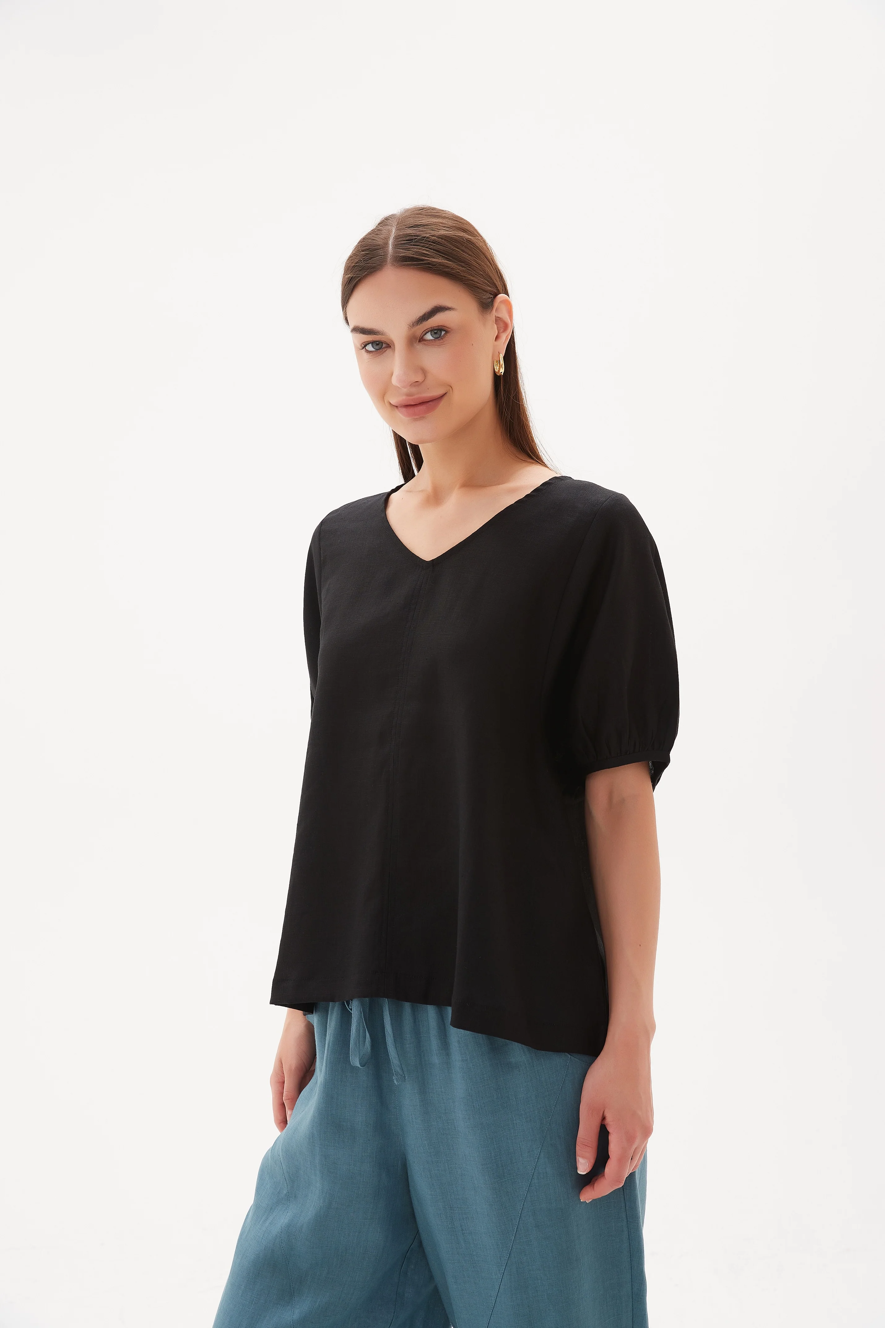 V NECK BISHOP SLEEVE TOP - Image 18