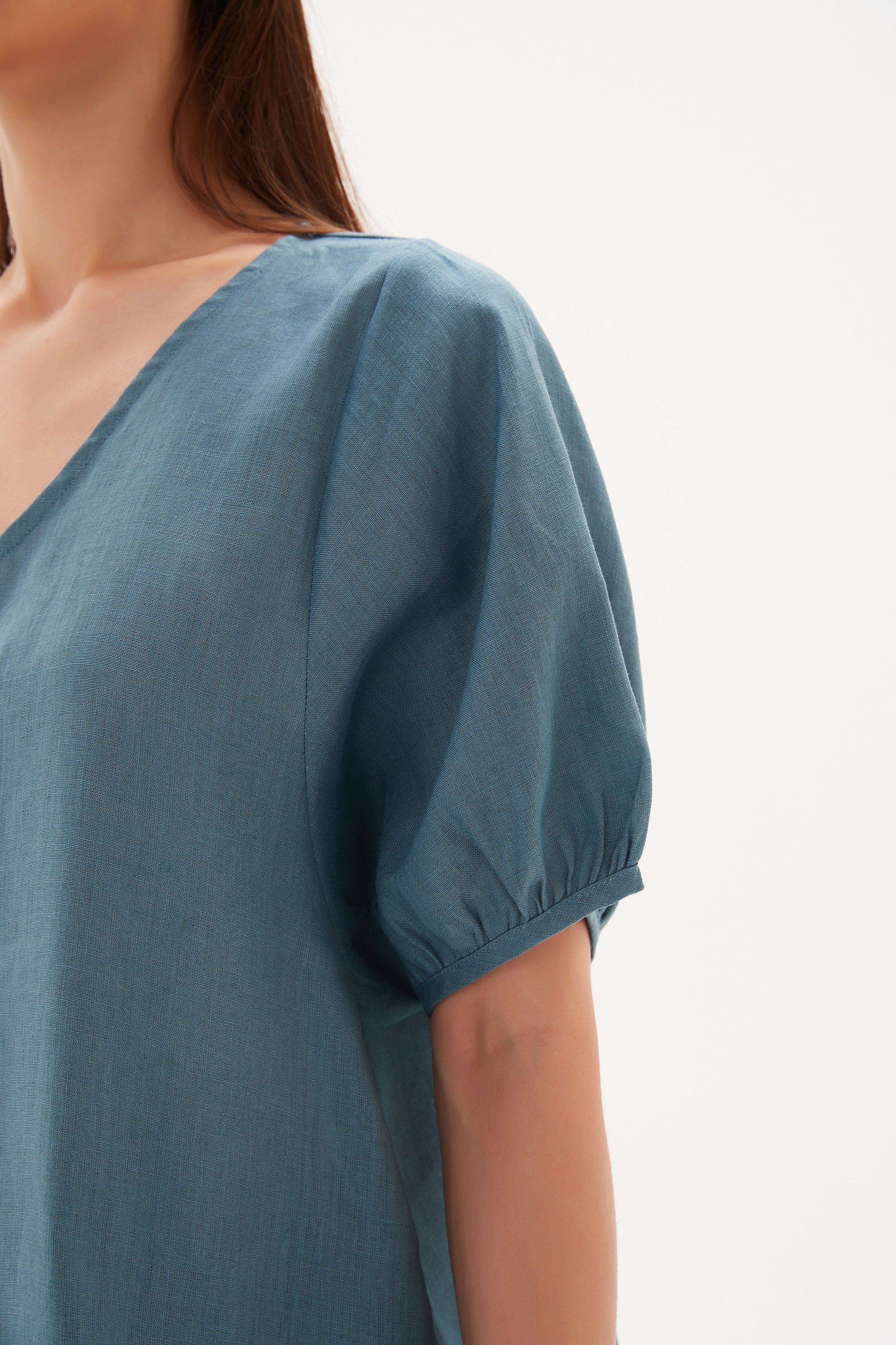 V NECK BISHOP SLEEVE TOP - Image 25
