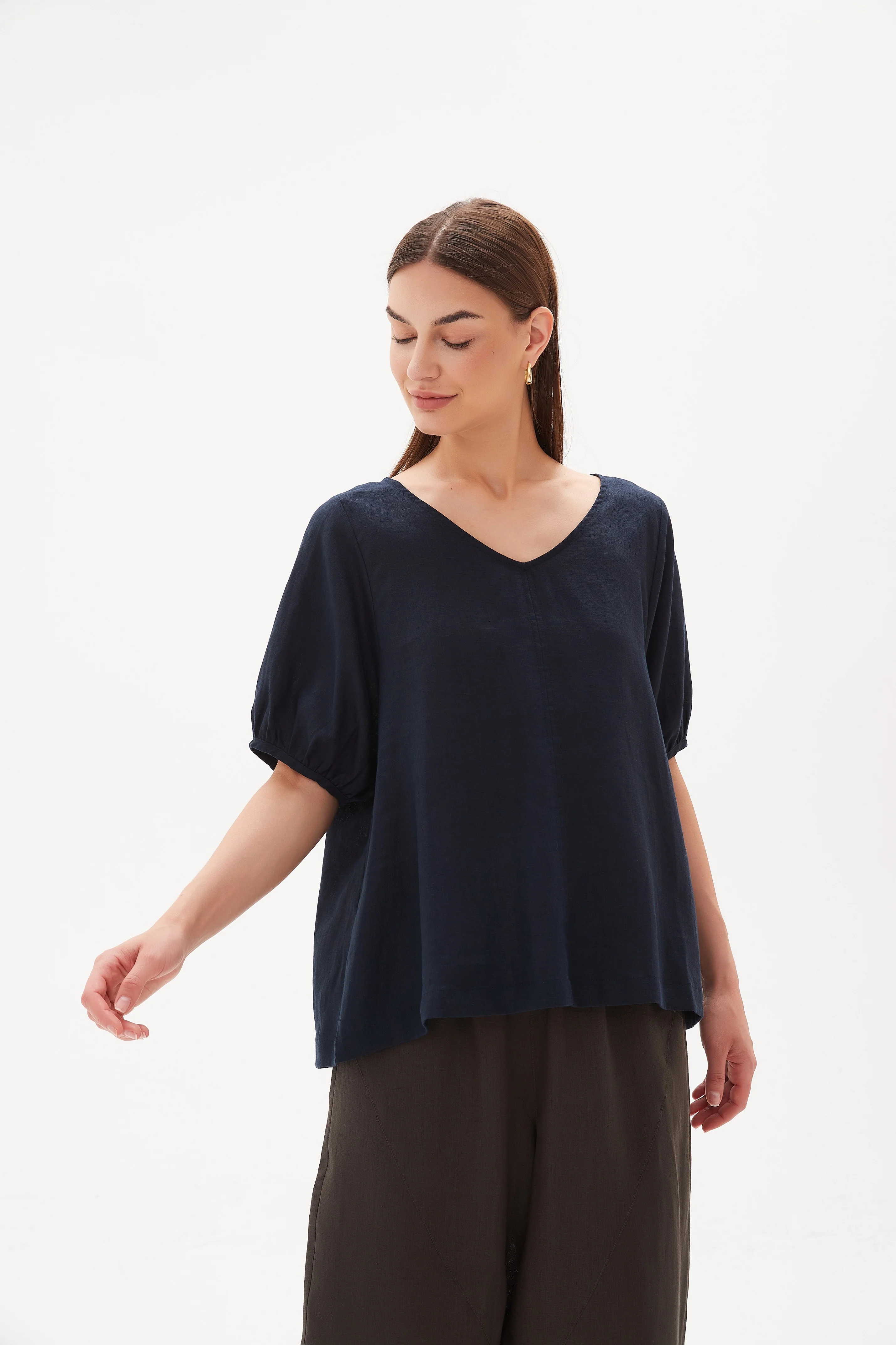 V NECK BISHOP SLEEVE TOP - Image 33