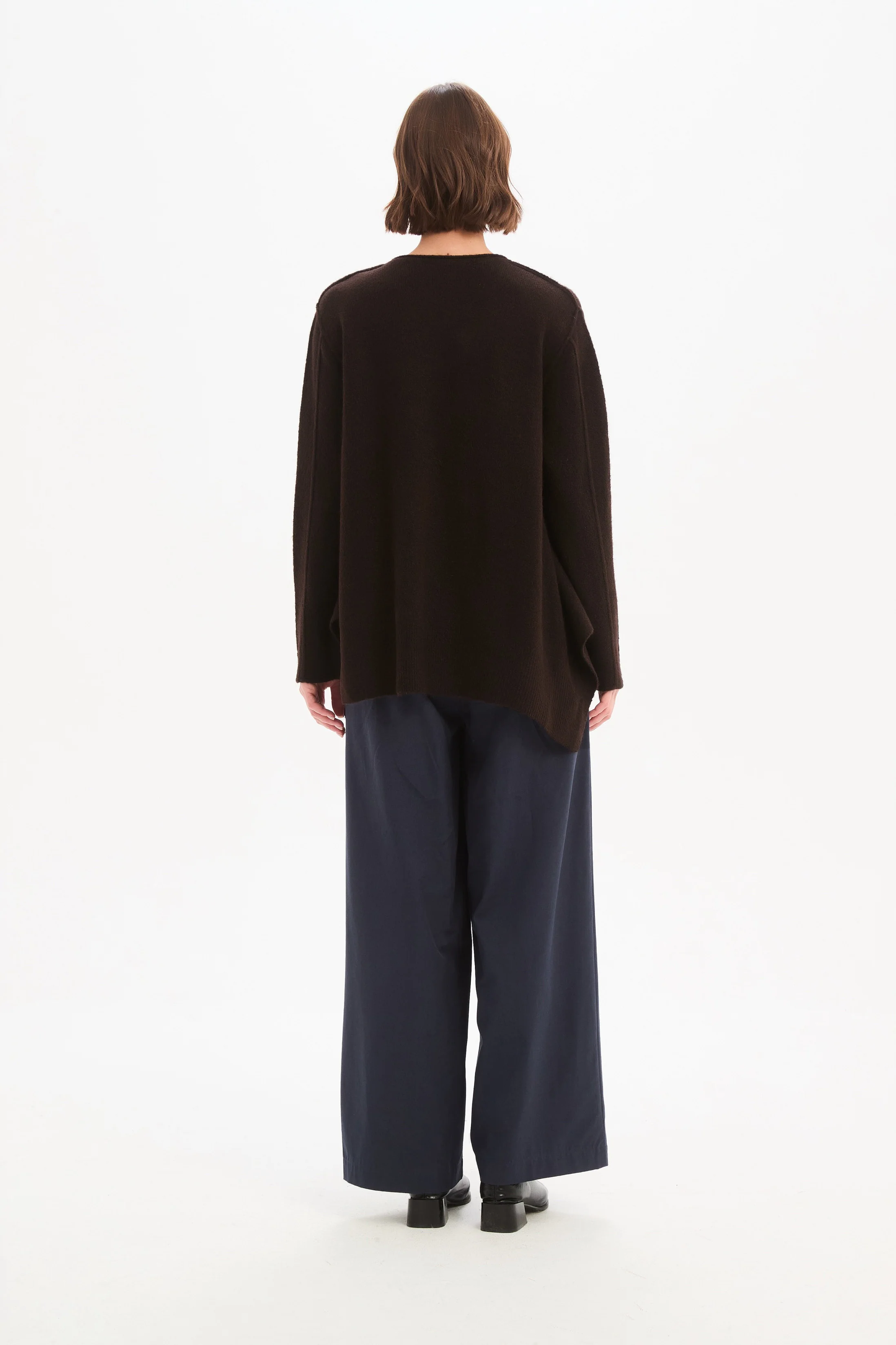 V NECK SPLIT KNIT - Image 17